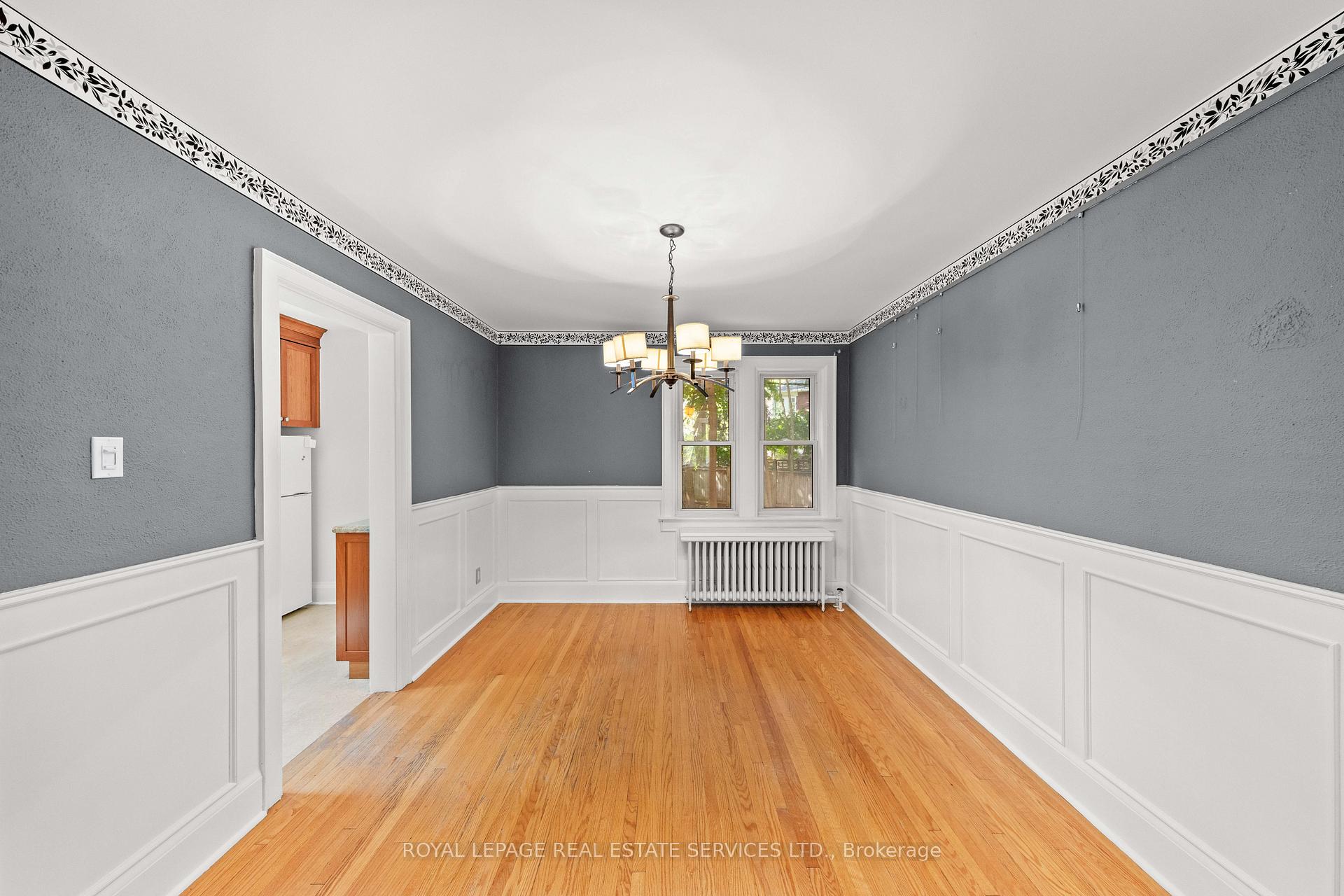 Photo 11 of 9 Duplex Crescent, Toronto, Yonge-Eglinton — HOMEH
