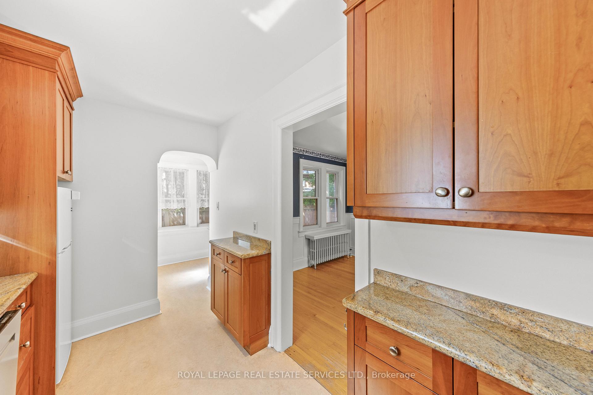 Photo 19 of 9 Duplex Crescent, Toronto, Yonge-Eglinton — HOMEH
