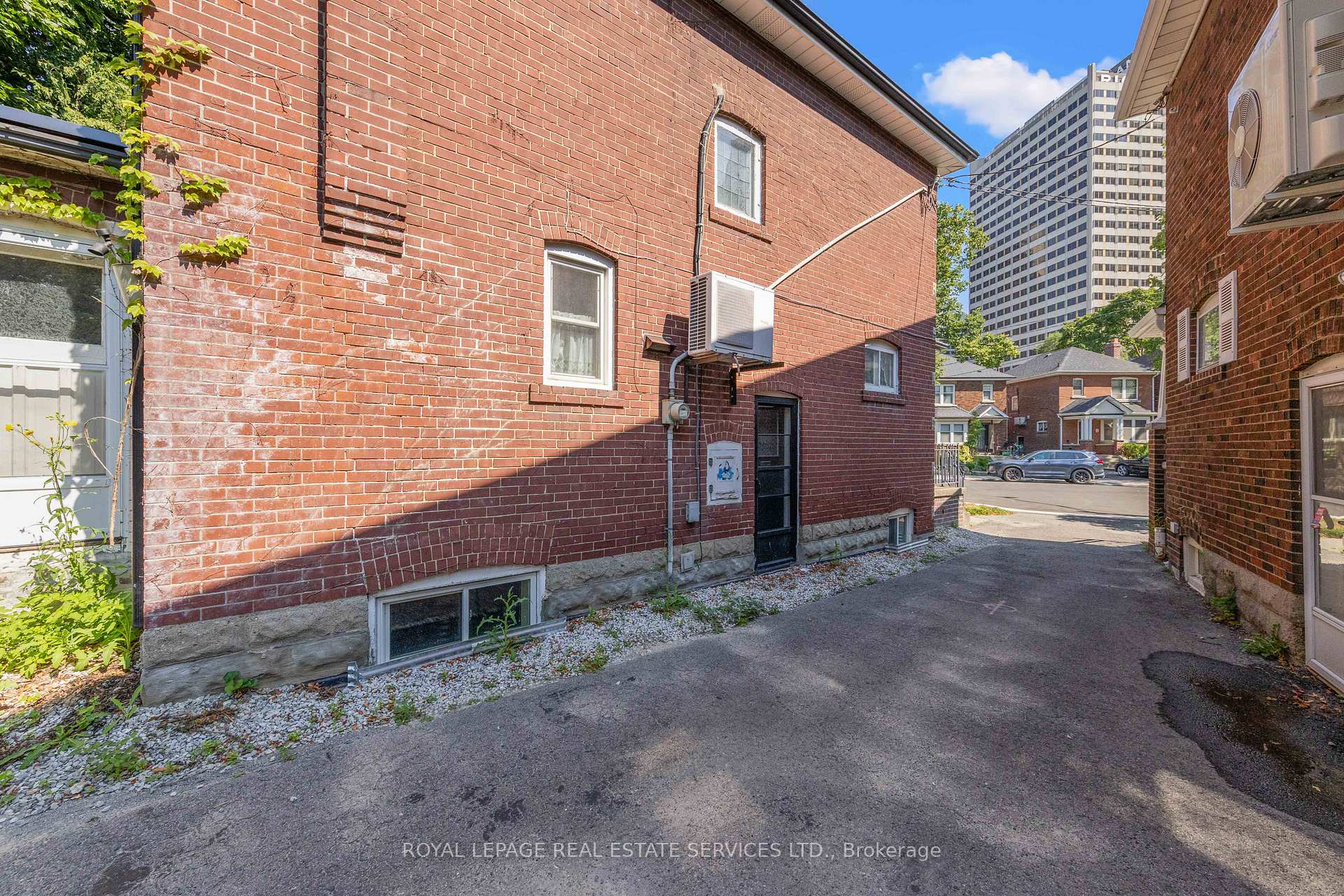 Photo 45 of 9 Duplex Crescent, Toronto, Yonge-Eglinton — HOMEH