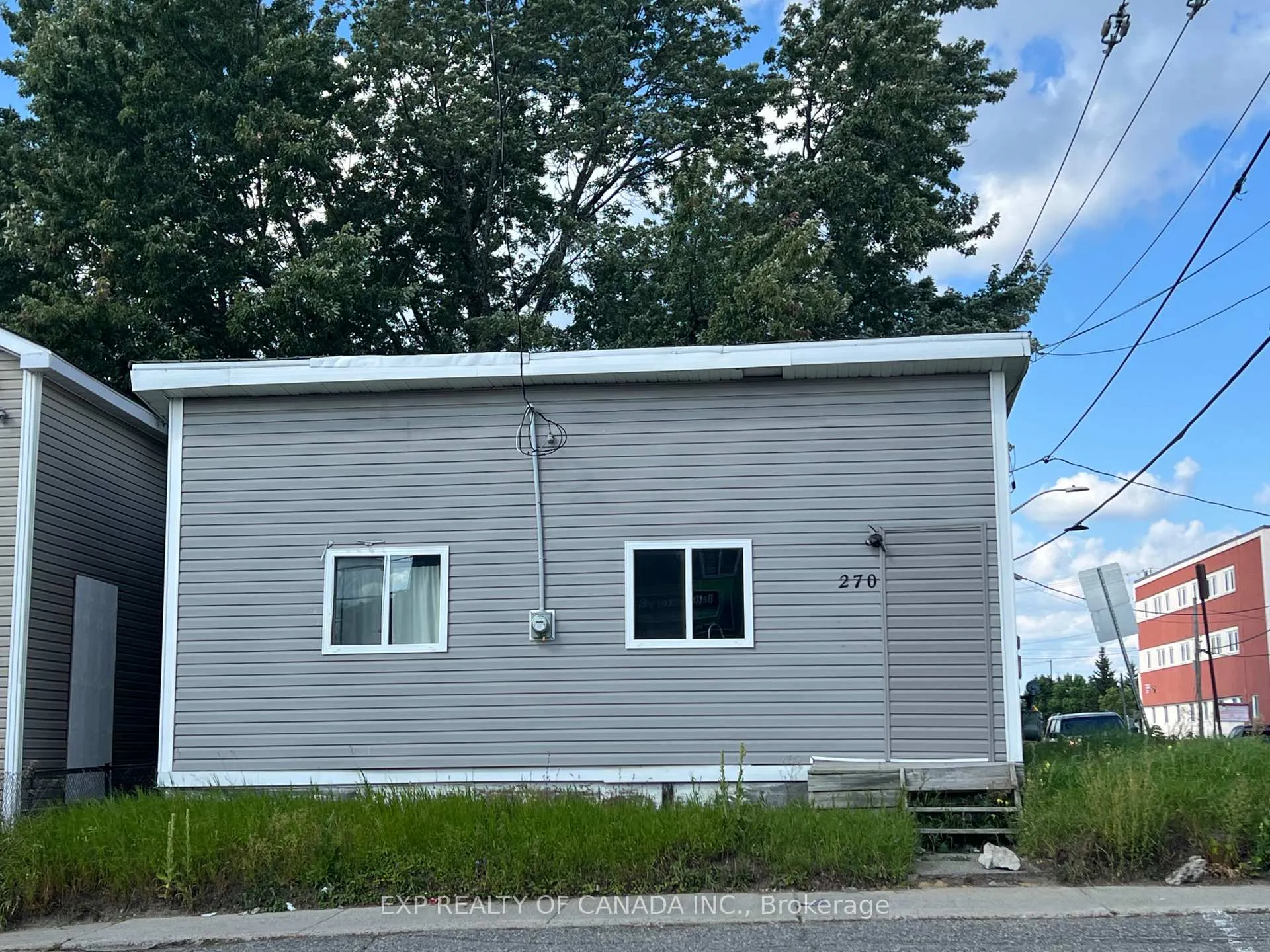 Front of 270 Kirby Avenue