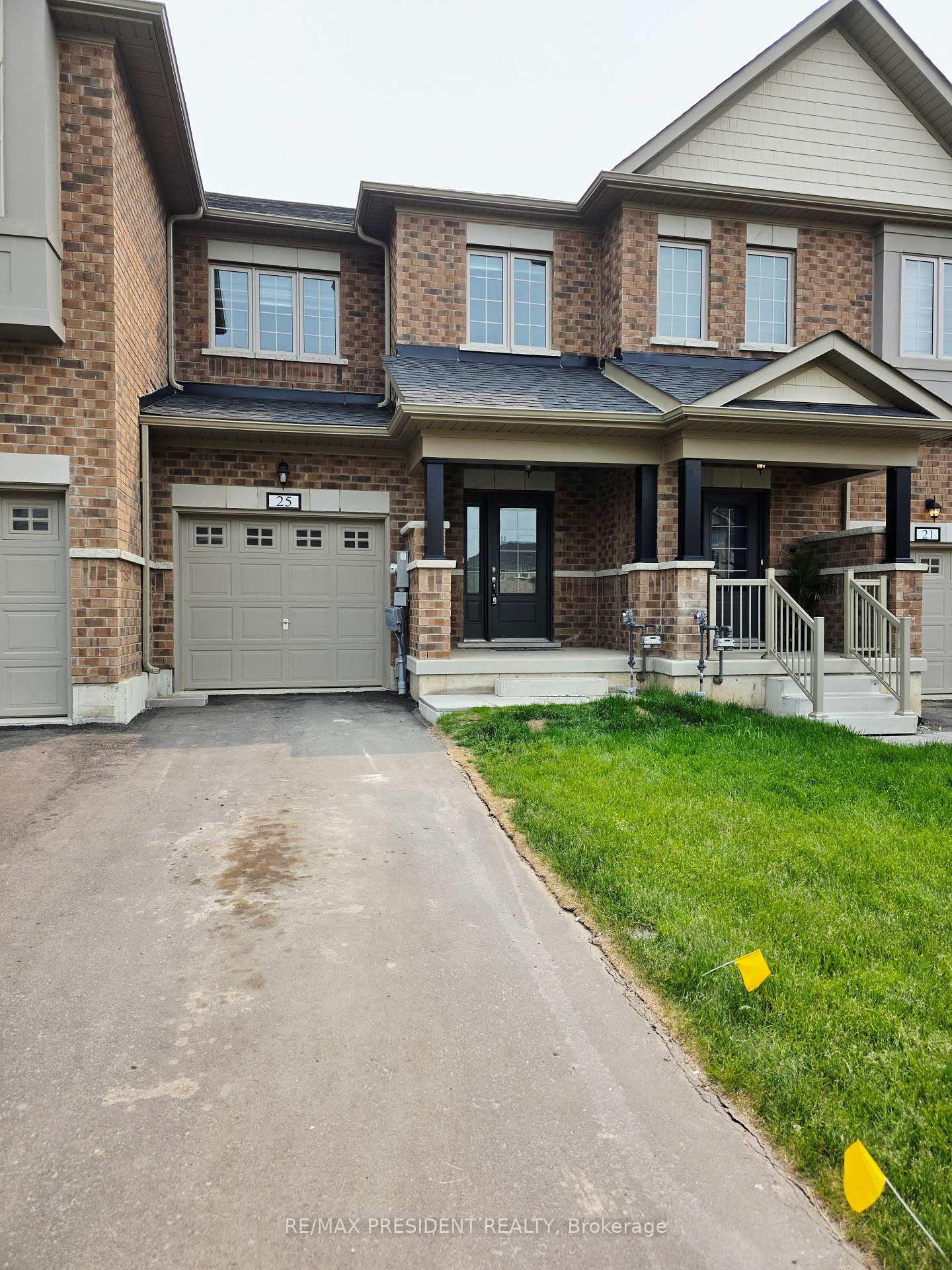 Photo 1 of 25 Sapphire Way, Thorold, Rolling Meadows — HOMEH