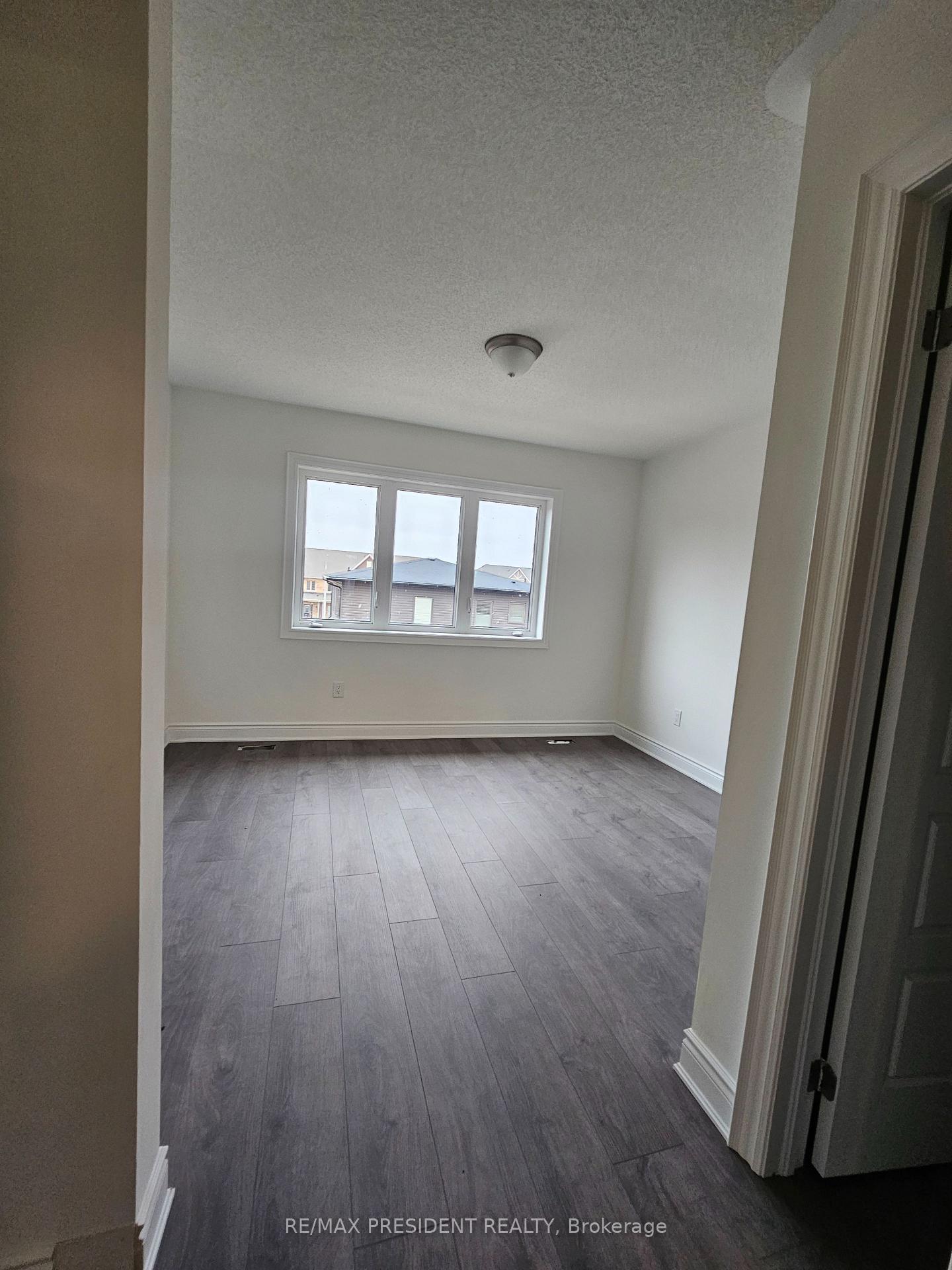 Photo 4 of 25 Sapphire Way, Thorold, Rolling Meadows — HOMEH