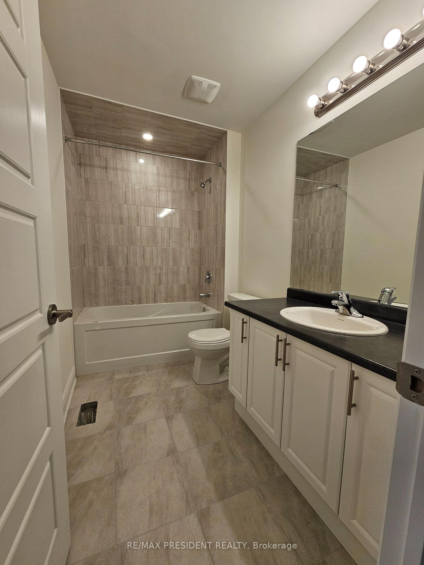 Photo 5 of 25 Sapphire Way, Thorold, Rolling Meadows — HOMEH