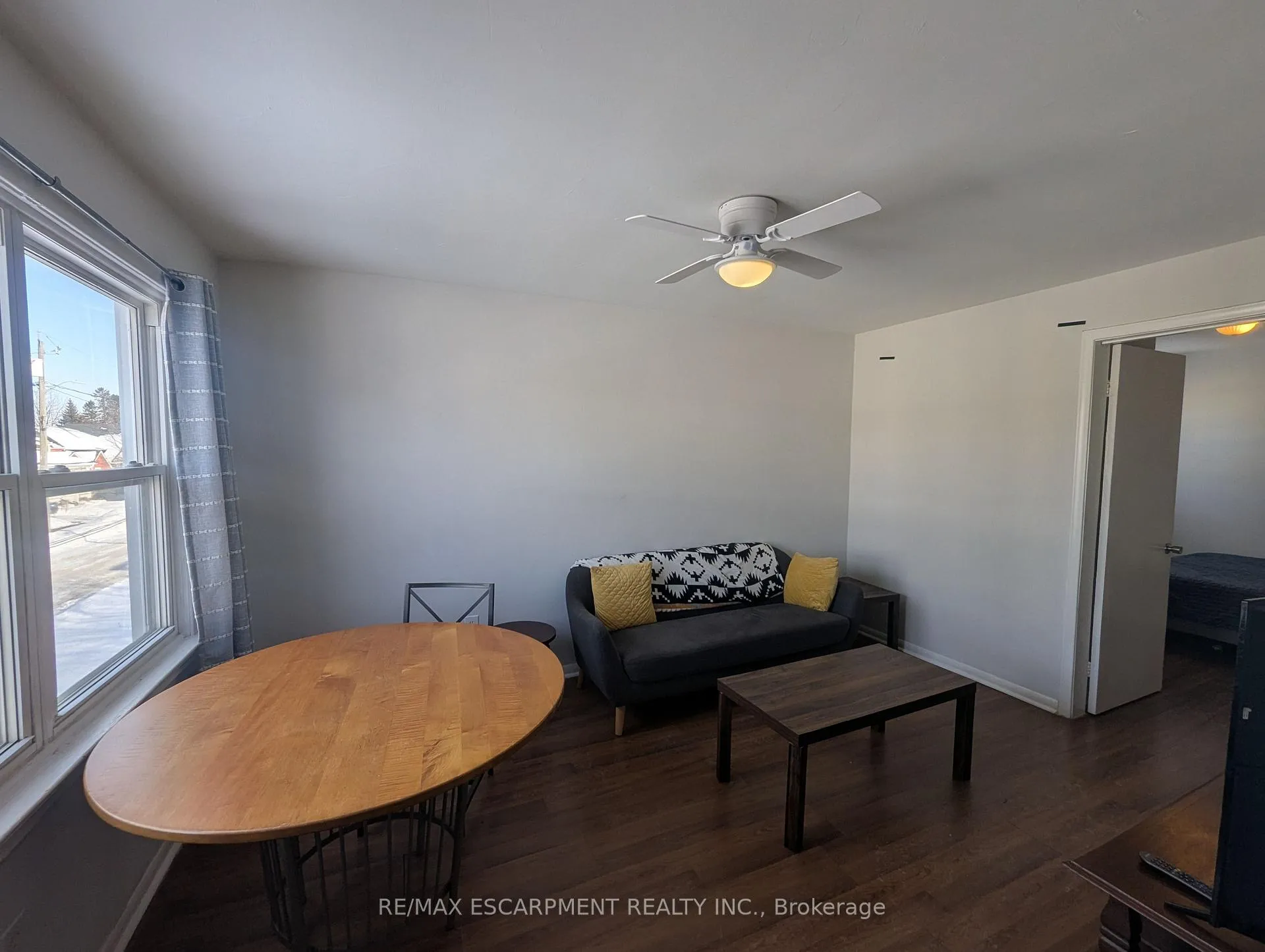 Photo 3 of Unit 2, 63 Pelham Road, St. Catharines, Western Hill — HOMEH
