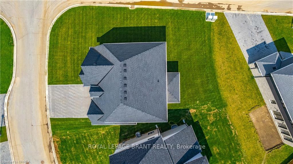 Photo 3 of 42 Aspen Circle, Thames Centre, Rural Thames Centre — HOMEH