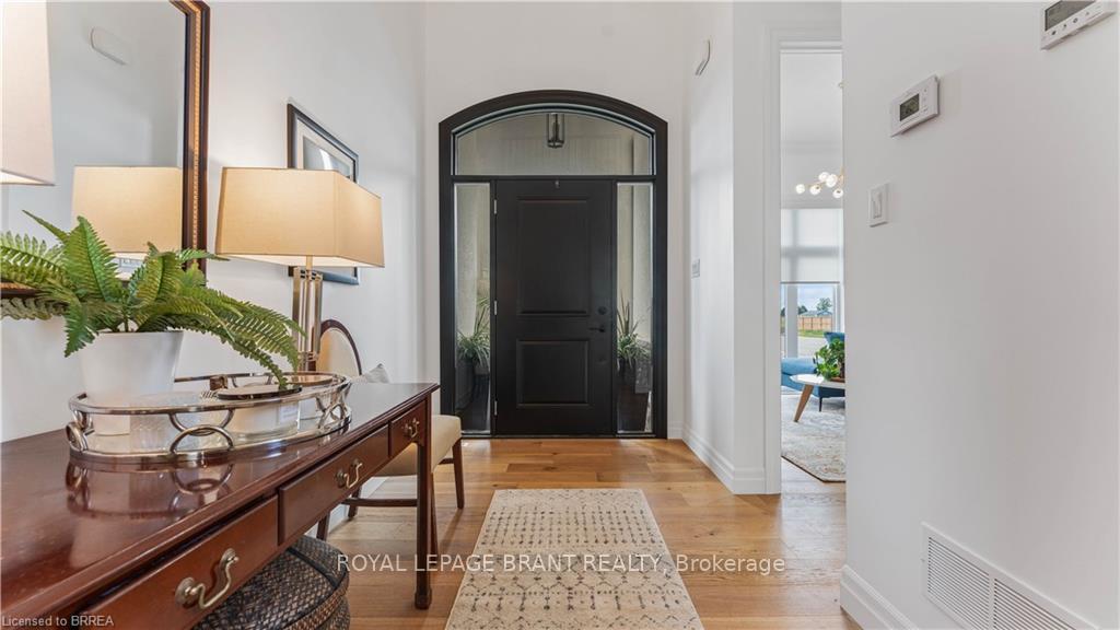 Photo 10 of 42 Aspen Circle, Thames Centre, Rural Thames Centre — HOMEH