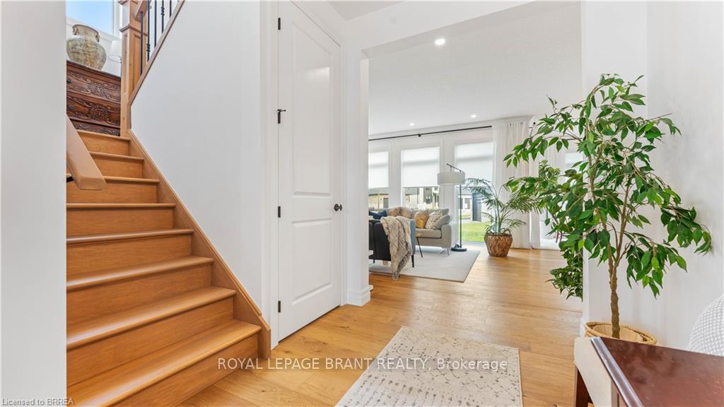 Photo 11 of 42 Aspen Circle, Thames Centre, Rural Thames Centre — HOMEH