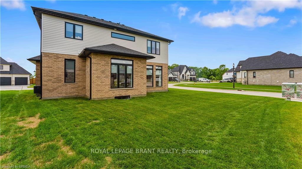 Photo 35 of 42 Aspen Circle, Thames Centre, Rural Thames Centre — HOMEH