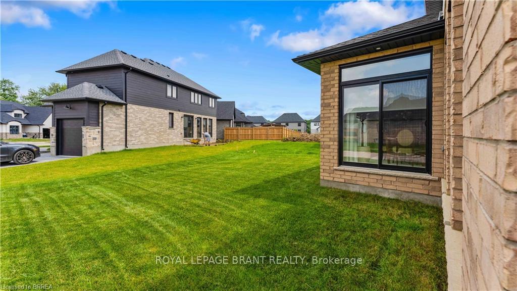 Photo 37 of 42 Aspen Circle, Thames Centre, Rural Thames Centre — HOMEH