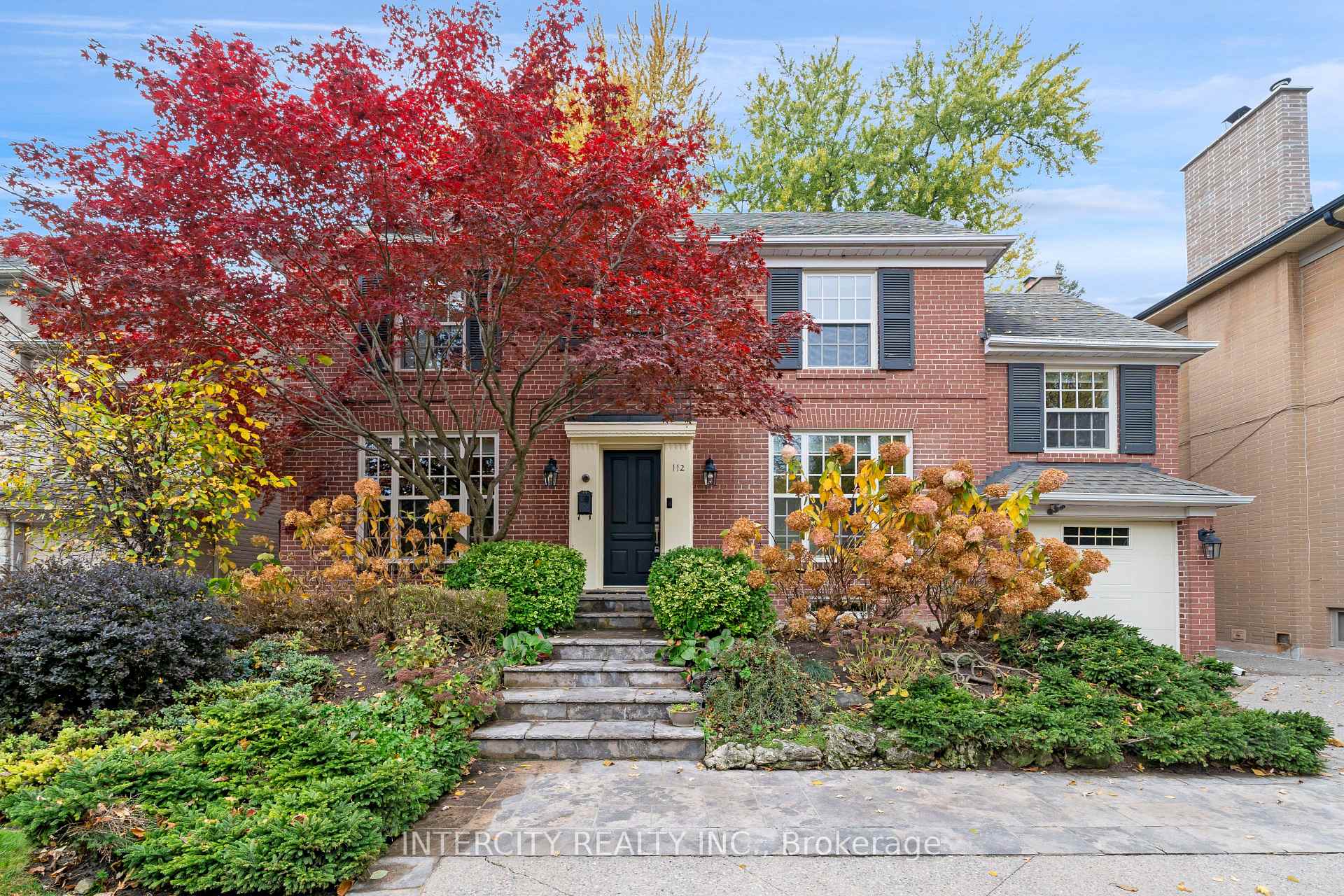 Front of 112 Mason Boulevard