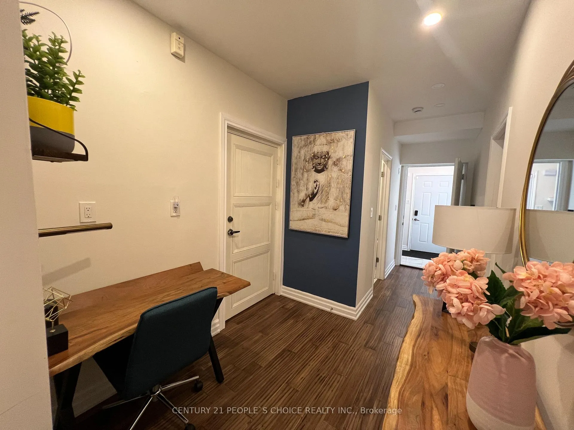Photo 9 of 4927 Victoria Avenue, Niagara Falls, Cherrywood — HOMEH