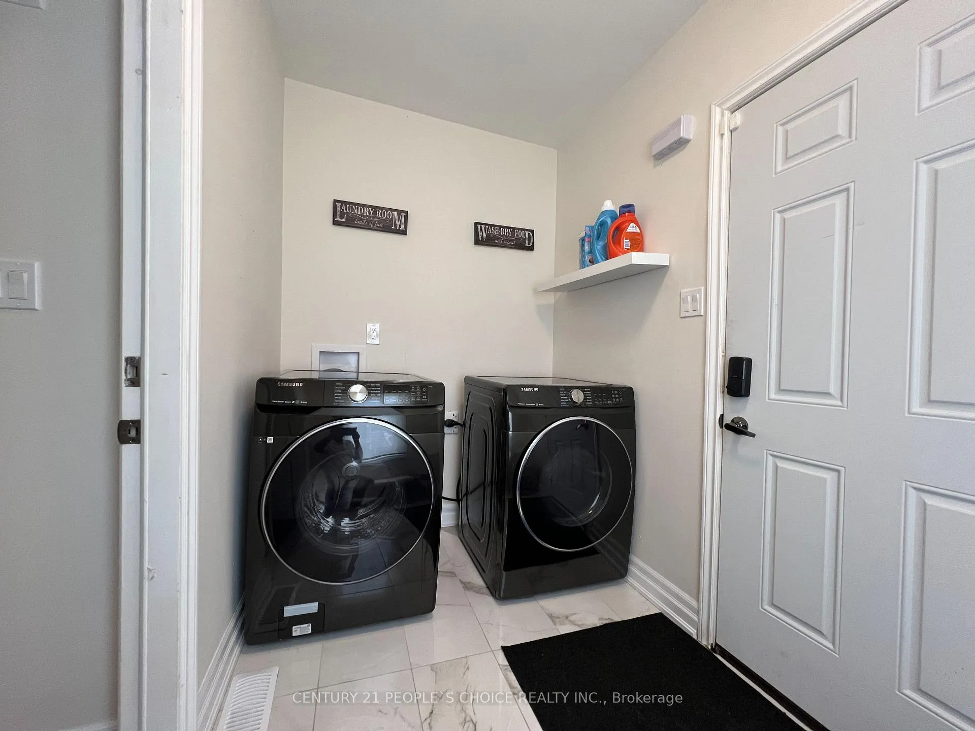Photo 13 of 4927 Victoria Avenue, Niagara Falls, Cherrywood — HOMEH