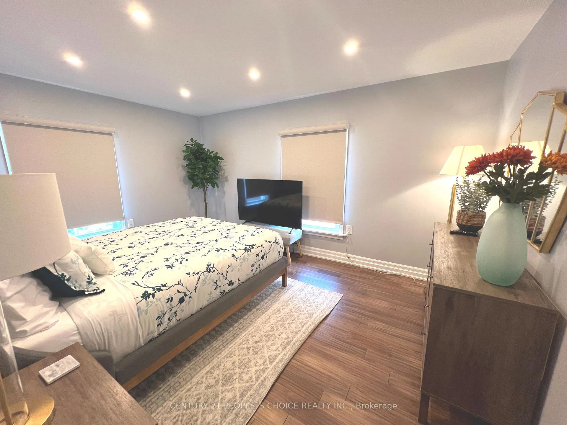 Photo 22 of 4927 Victoria Avenue, Niagara Falls, Cherrywood — HOMEH