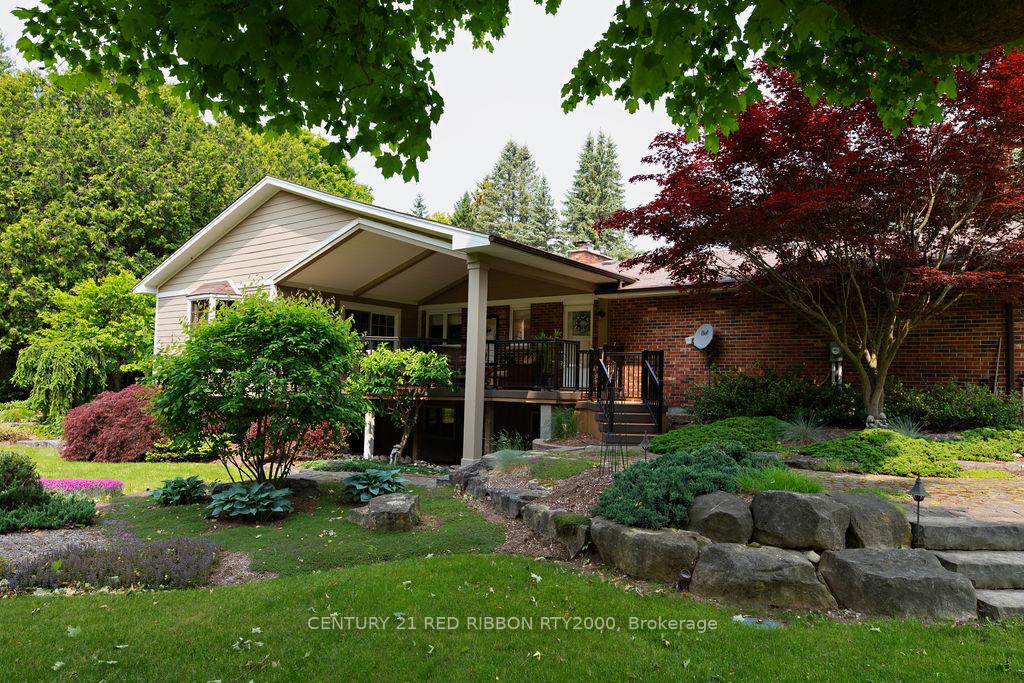 Photo 2 of 24387 Saxton Road, Strathroy-Caradoc, Rural Strathroy-Caradoc — HOMEH