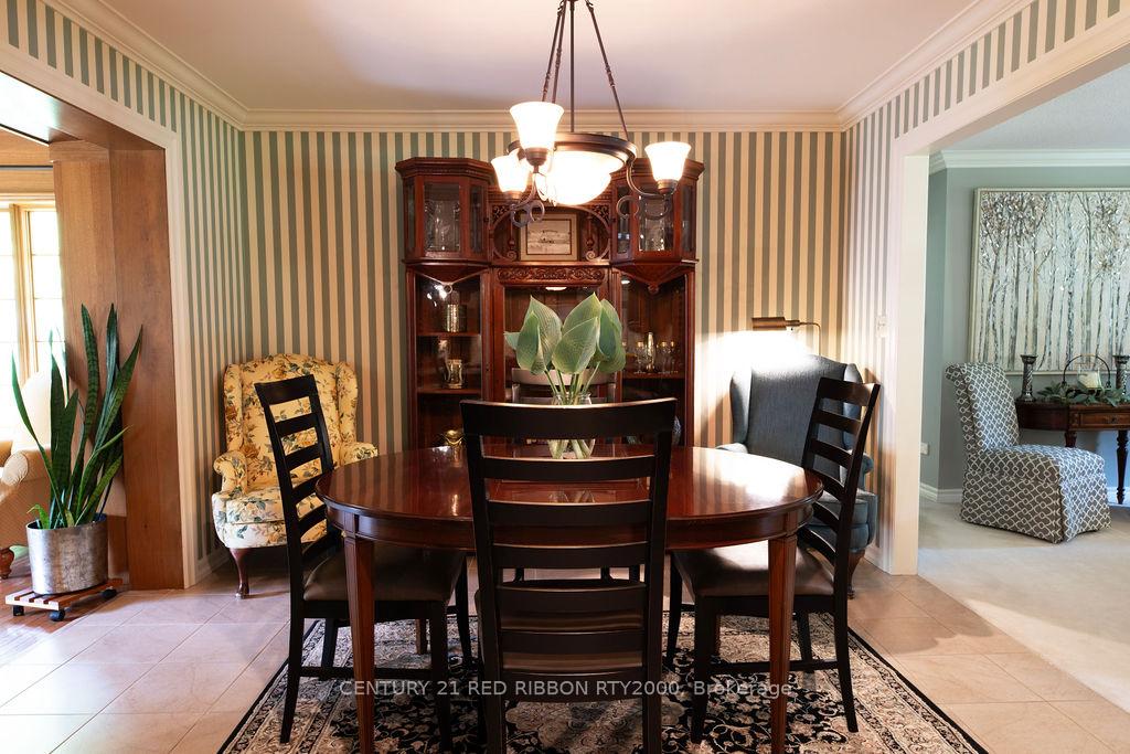 Photo 7 of 24387 Saxton Road, Strathroy-Caradoc, Rural Strathroy-Caradoc — HOMEH