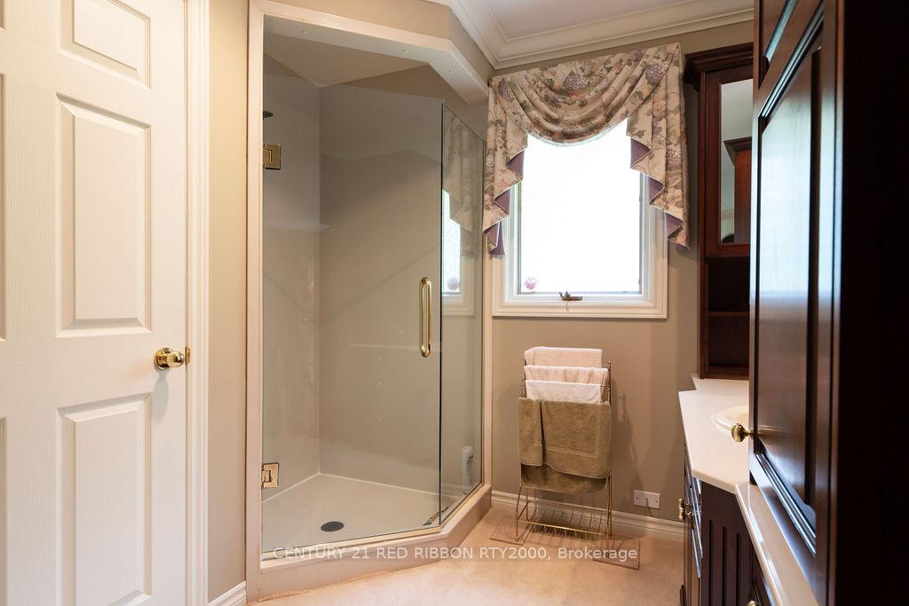 Photo 18 of 24387 Saxton Road, Strathroy-Caradoc, Rural Strathroy-Caradoc — HOMEH