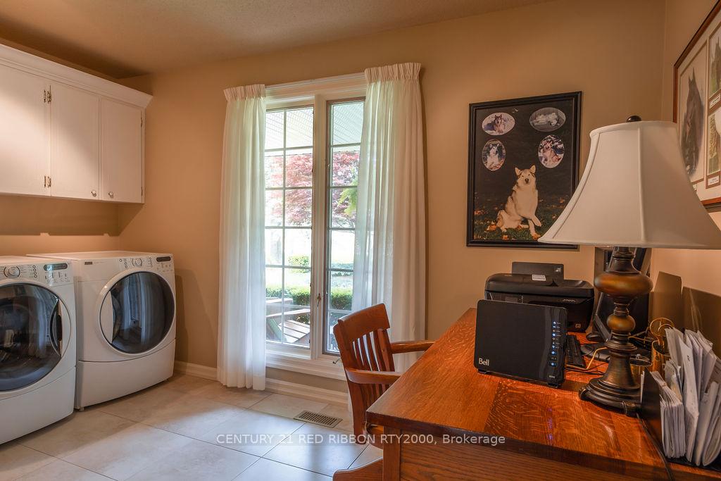 Photo 20 of 24387 Saxton Road, Strathroy-Caradoc, Rural Strathroy-Caradoc — HOMEH