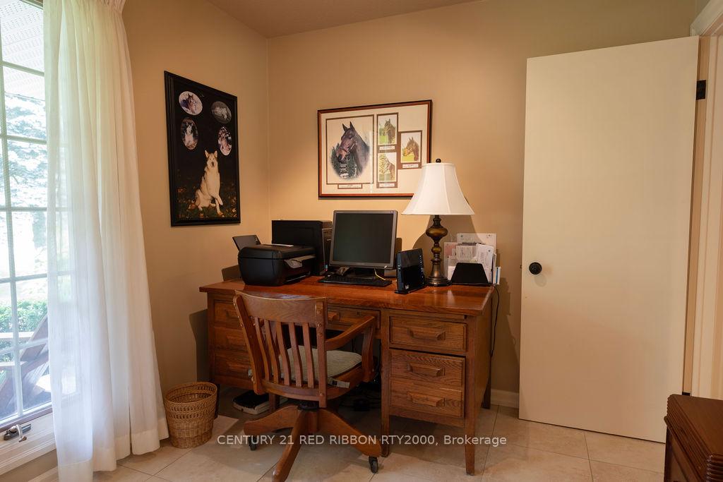 Photo 21 of 24387 Saxton Road, Strathroy-Caradoc, Rural Strathroy-Caradoc — HOMEH