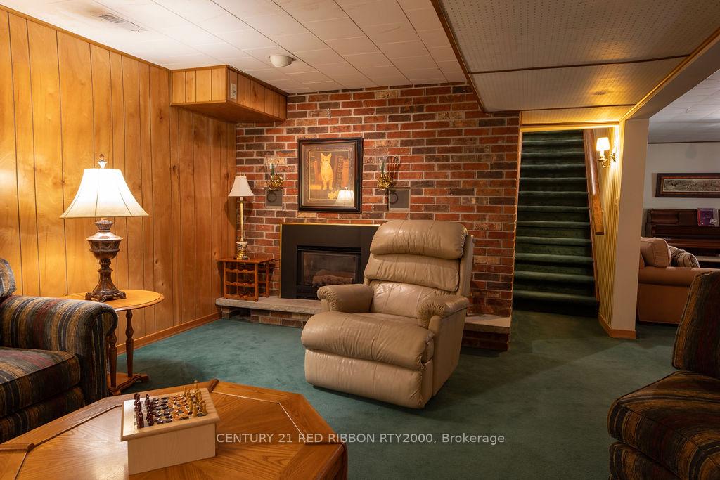 Photo 25 of 24387 Saxton Road, Strathroy-Caradoc, Rural Strathroy-Caradoc — HOMEH