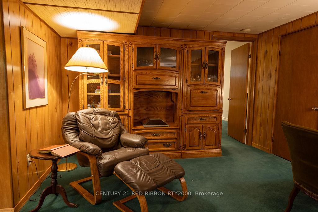 Photo 26 of 24387 Saxton Road, Strathroy-Caradoc, Rural Strathroy-Caradoc — HOMEH