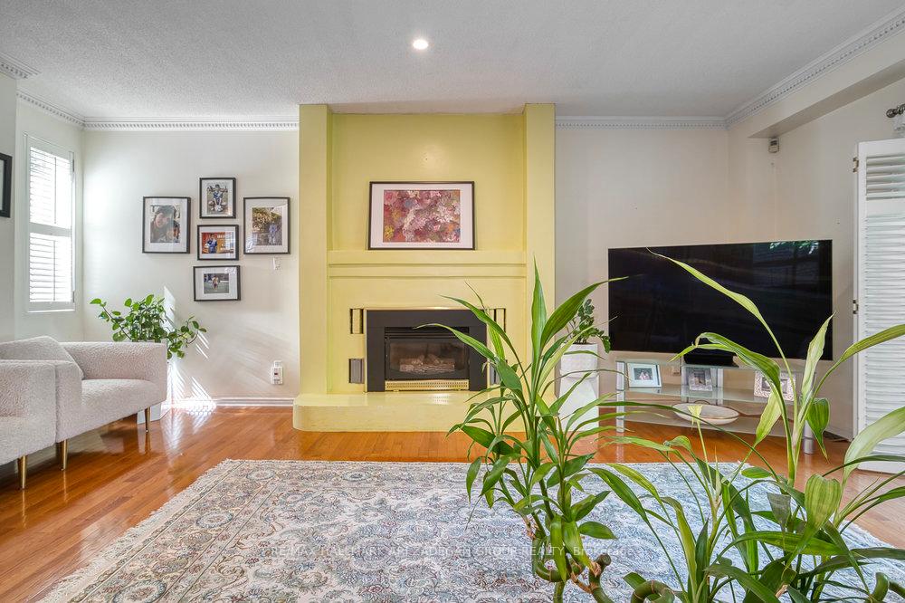 Photo 18 of 185 Durant Avenue, Toronto, East York — HOMEH