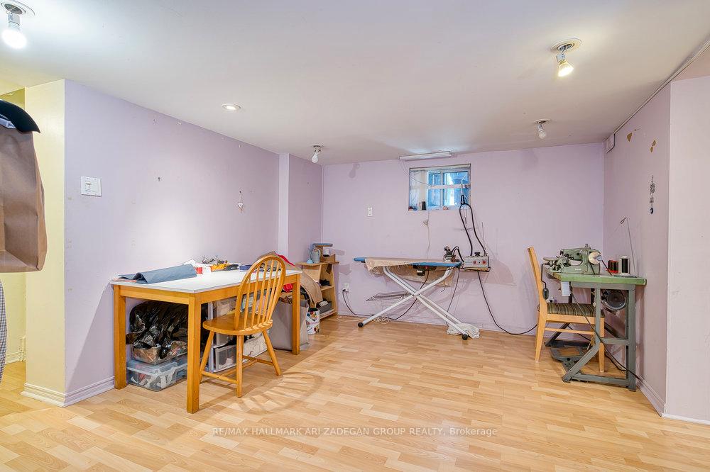Photo 37 of 185 Durant Avenue, Toronto, East York — HOMEH