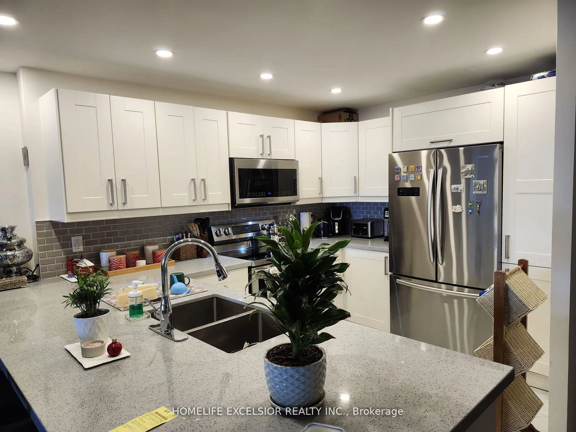 Photo 2 of Unit 1402, 7601 Bathurst Street, Vaughan, Crestwood-Springfarm-Yorkhill — HOMEH