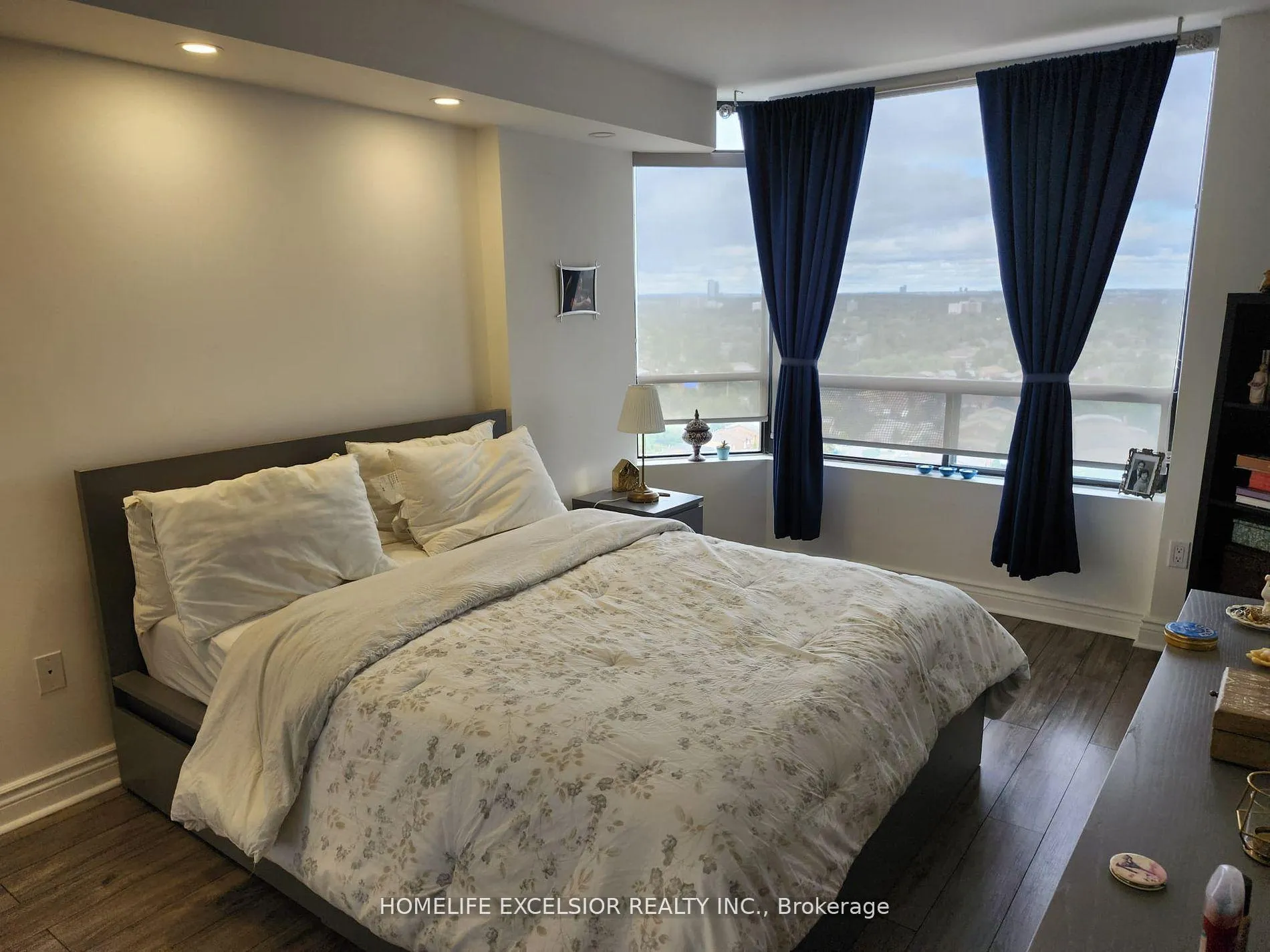 Photo 7 of Unit 1402, 7601 Bathurst Street, Vaughan, Crestwood-Springfarm-Yorkhill — HOMEH