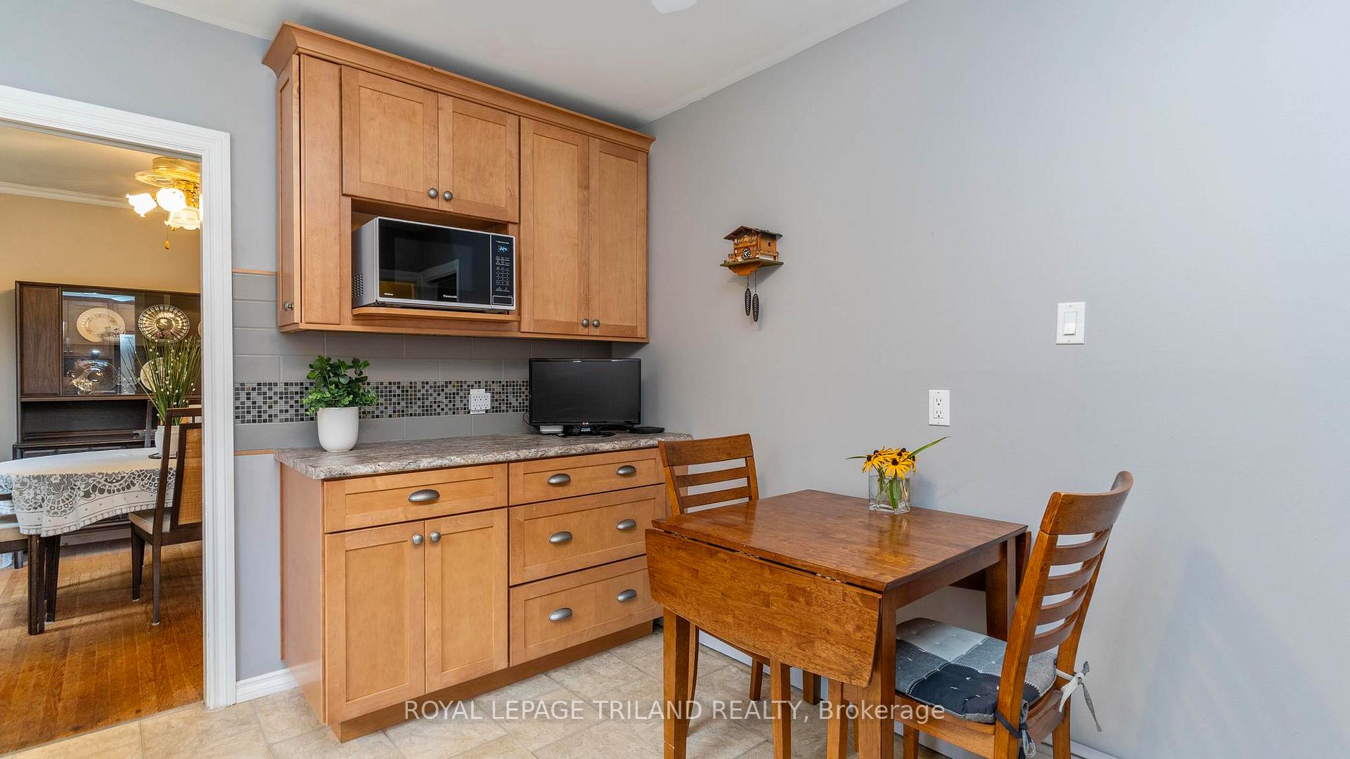 Photo 19 of 81 Queen Street, Thames Centre, Dorchester — HOMEH