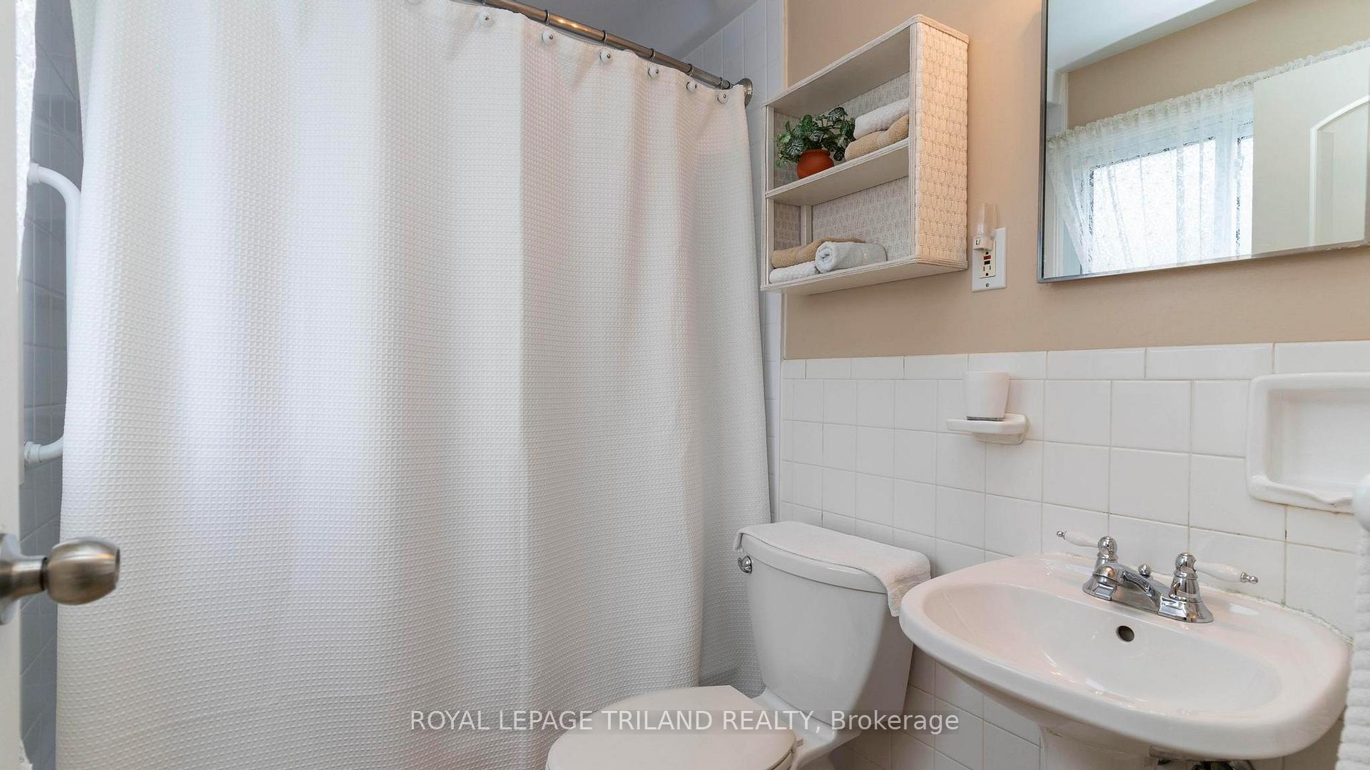 Photo 21 of 81 Queen Street, Thames Centre, Dorchester — HOMEH