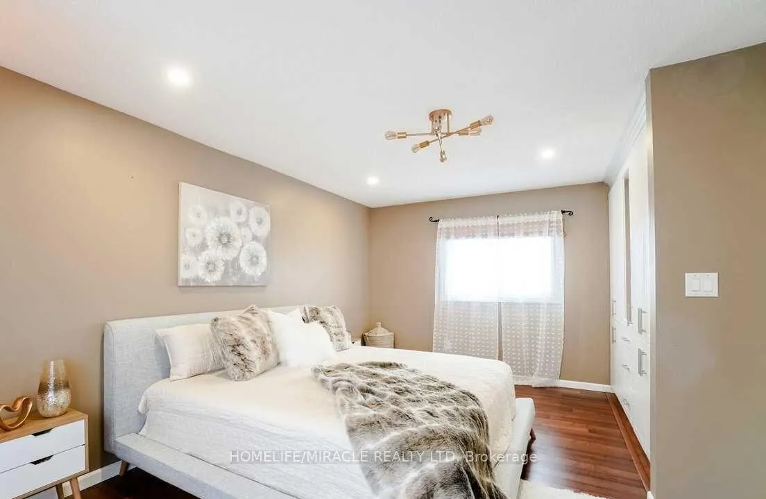 Photo 8 of 2 Cantrill Court, Brampton, Heart Lake West — HOMEH
