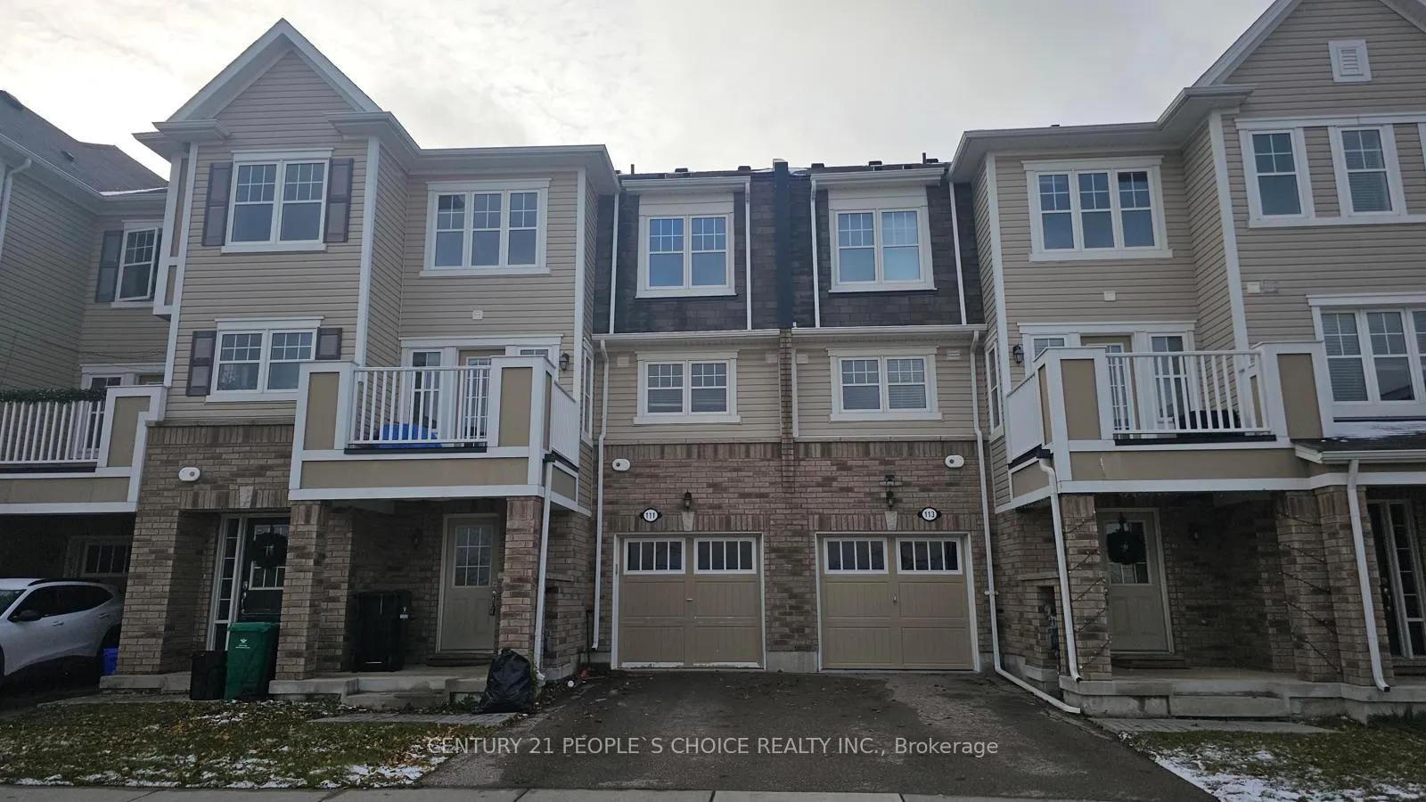Photo 2 of 111 Glenvista Drive, Kitchener — HOMEH
