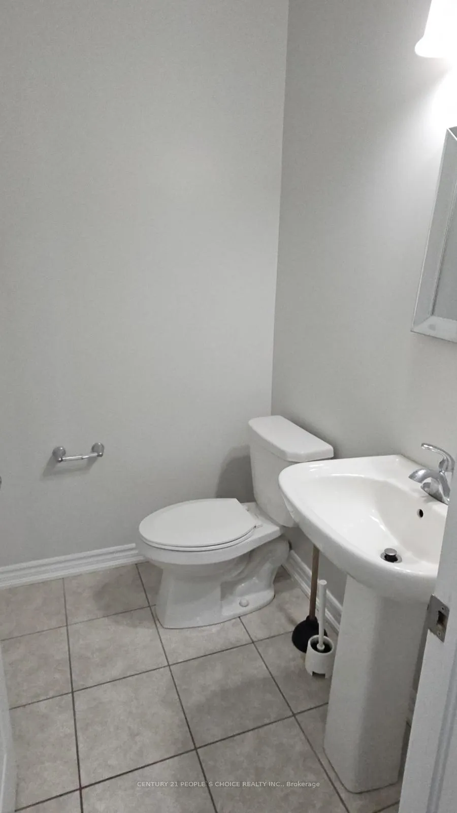 Photo 8 of 111 Glenvista Drive, Kitchener — HOMEH