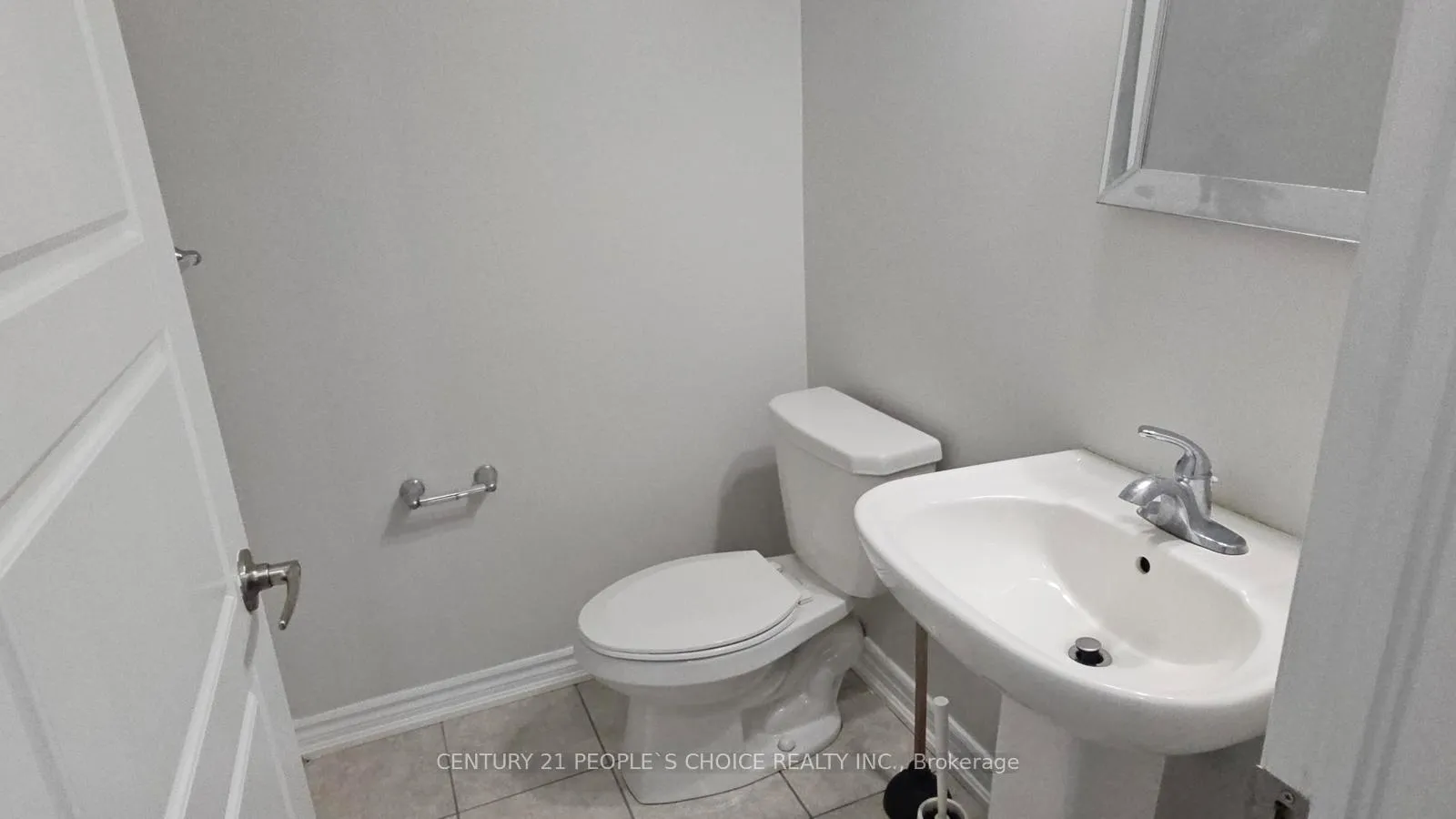 Photo 9 of 111 Glenvista Drive, Kitchener — HOMEH