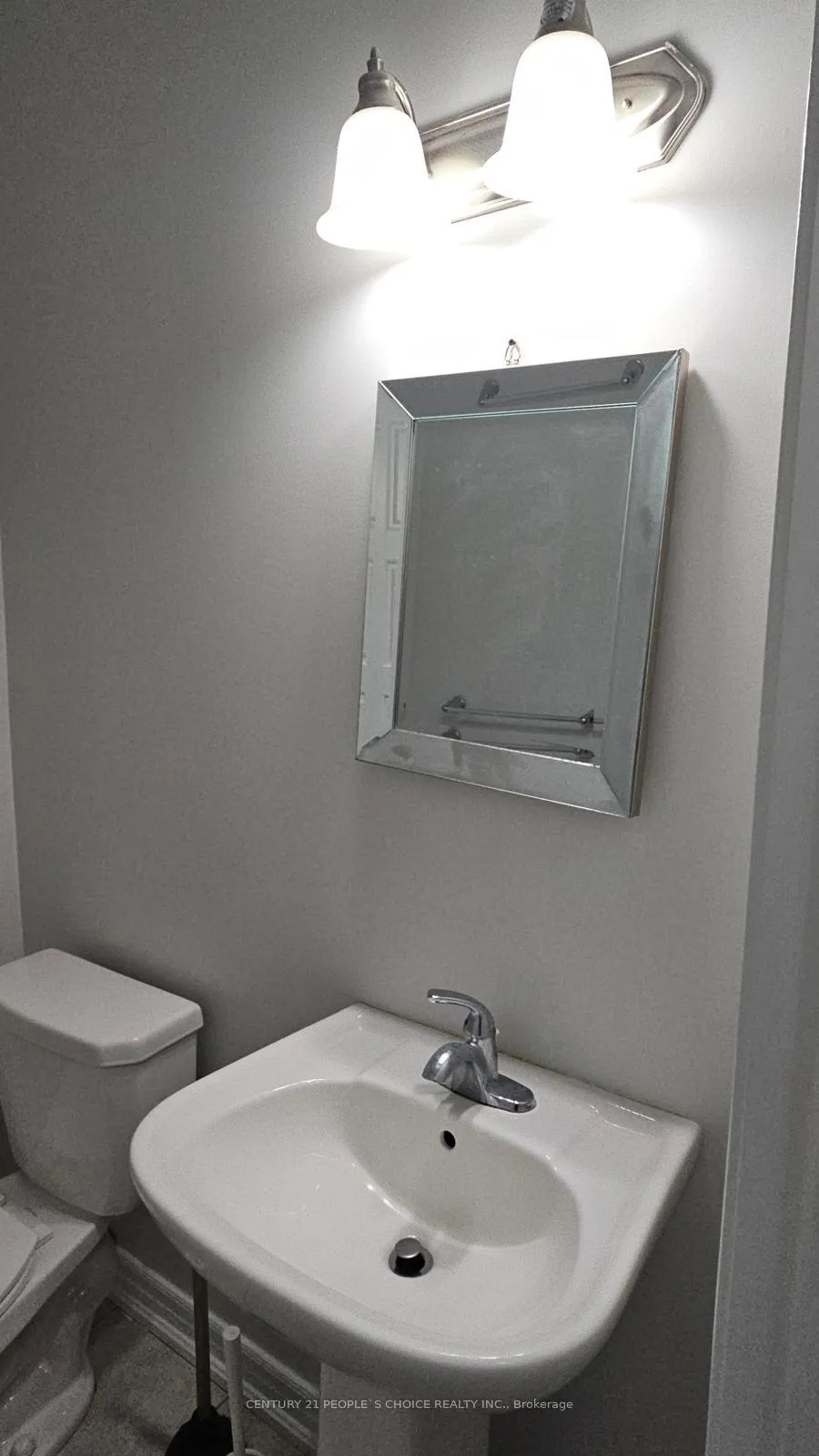 Photo 10 of 111 Glenvista Drive, Kitchener — HOMEH