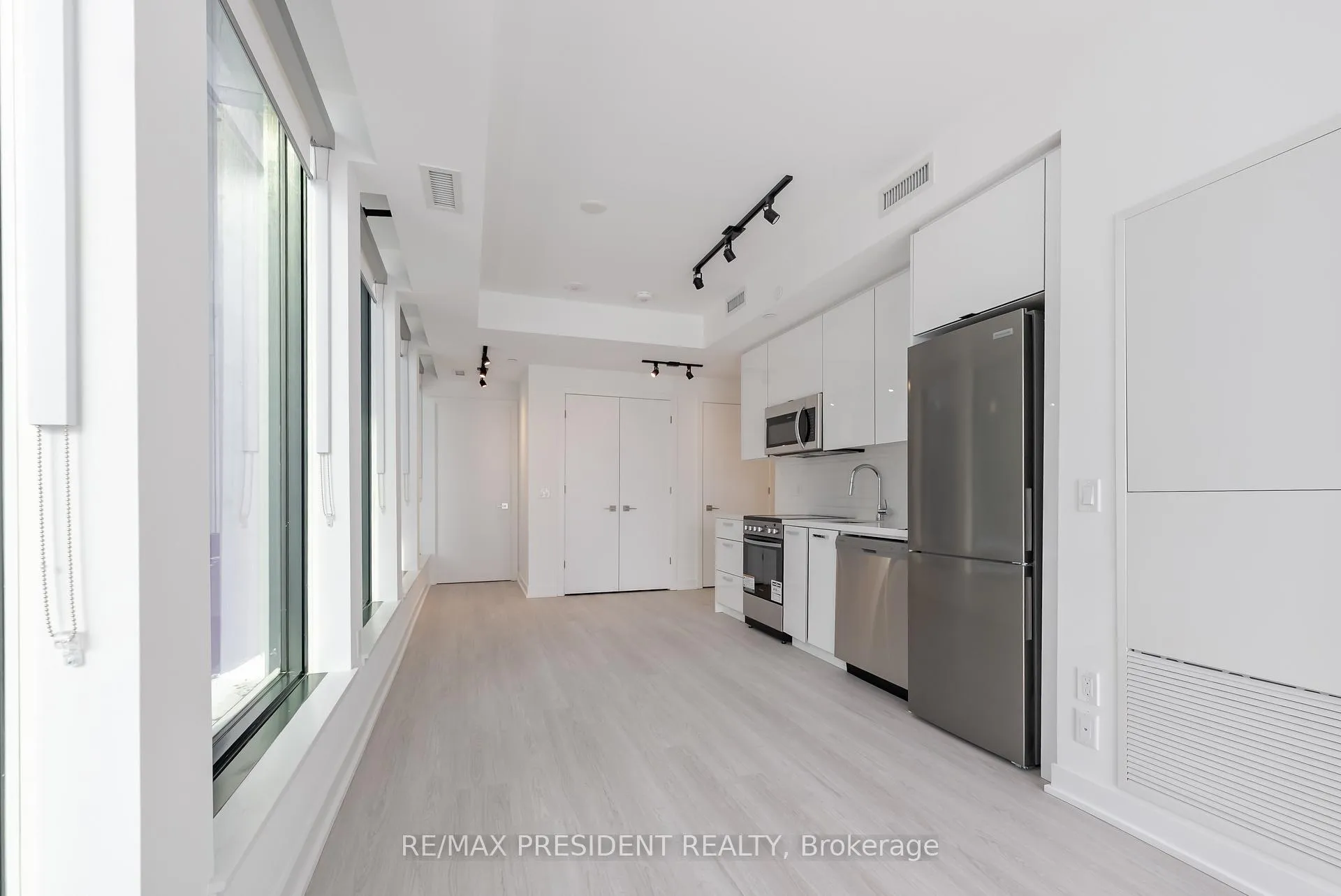 Photo 9 of Unit 904, 284 King Street E, Toronto, Moss Park — HOMEH