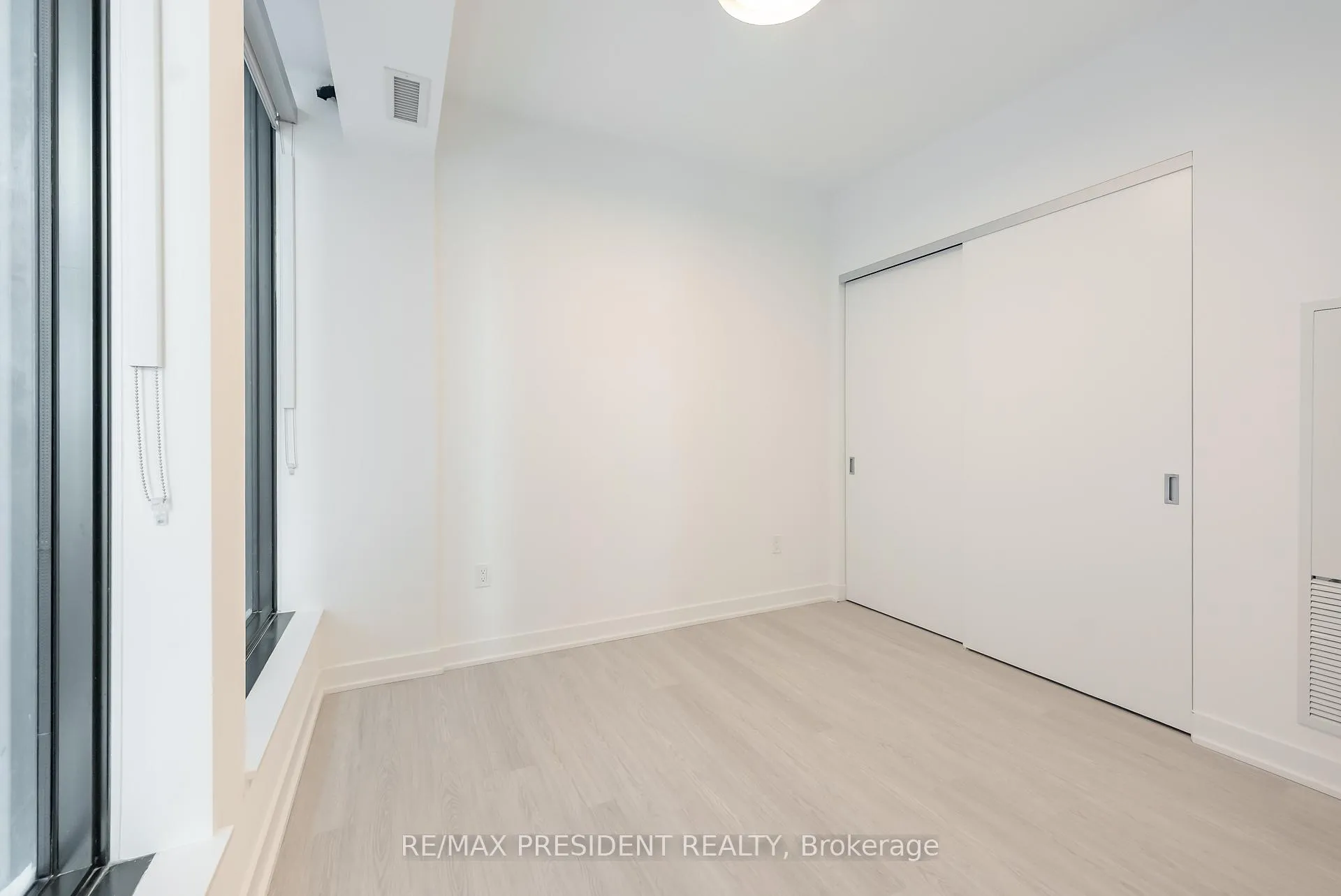 Photo 16 of Unit 904, 284 King Street E, Toronto, Moss Park — HOMEH