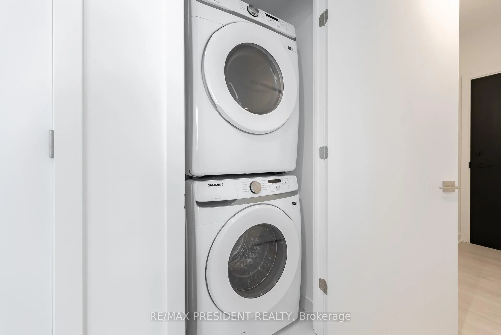 Photo 17 of Unit 904, 284 King Street E, Toronto, Moss Park — HOMEH