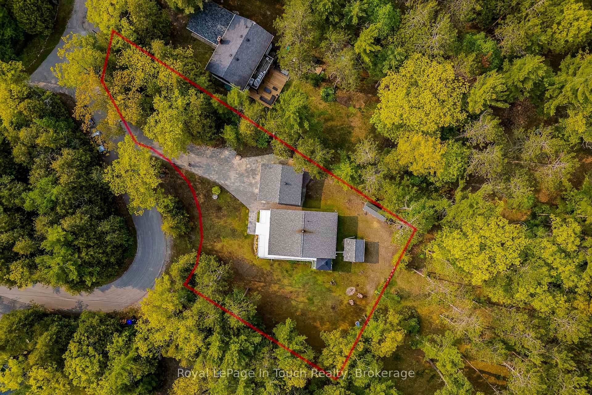 Photo 9 of 21 Moonlight Court, Tiny, Rural Tiny — HOMEH