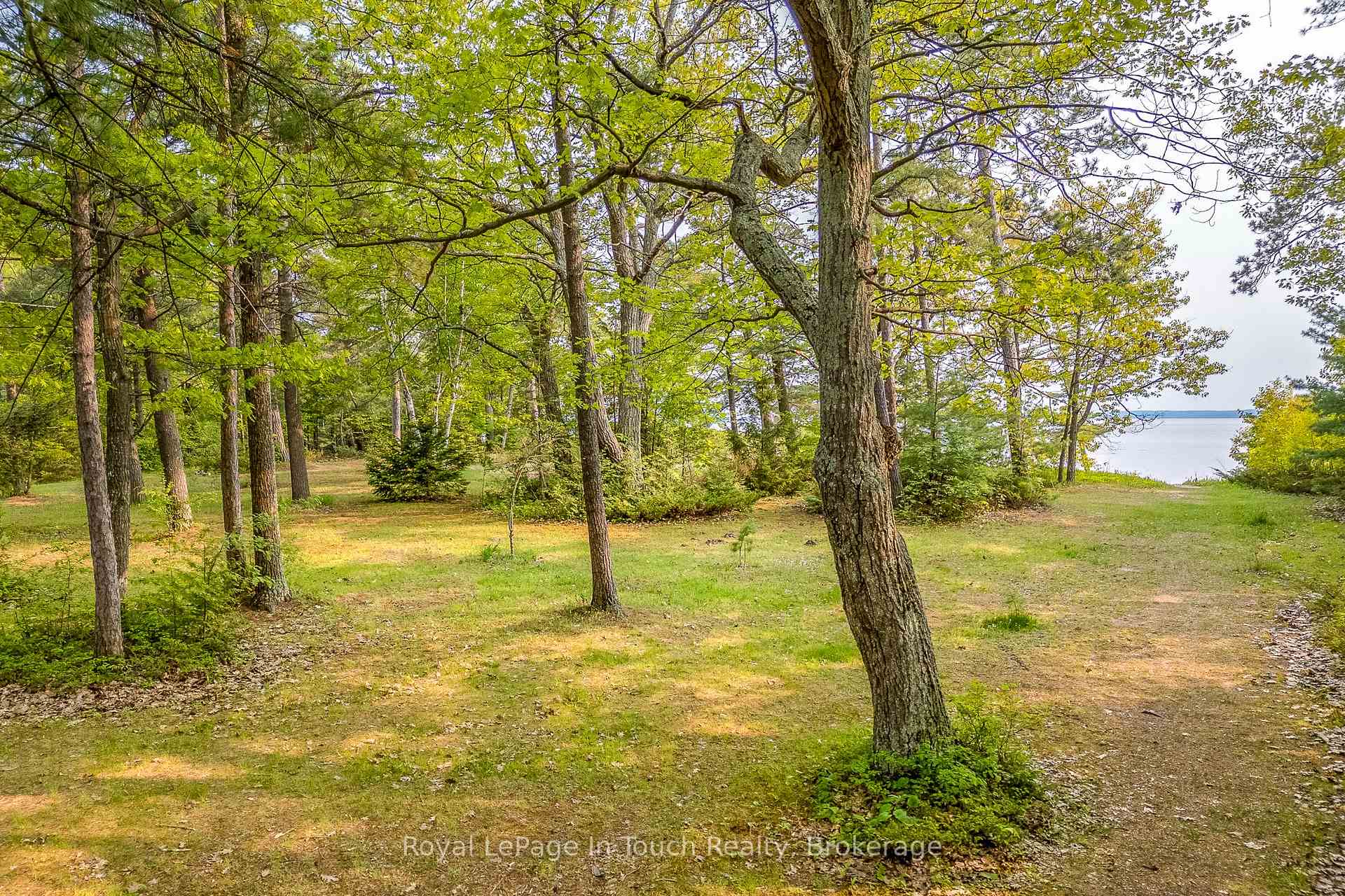 Photo 16 of 21 Moonlight Court, Tiny, Rural Tiny — HOMEH
