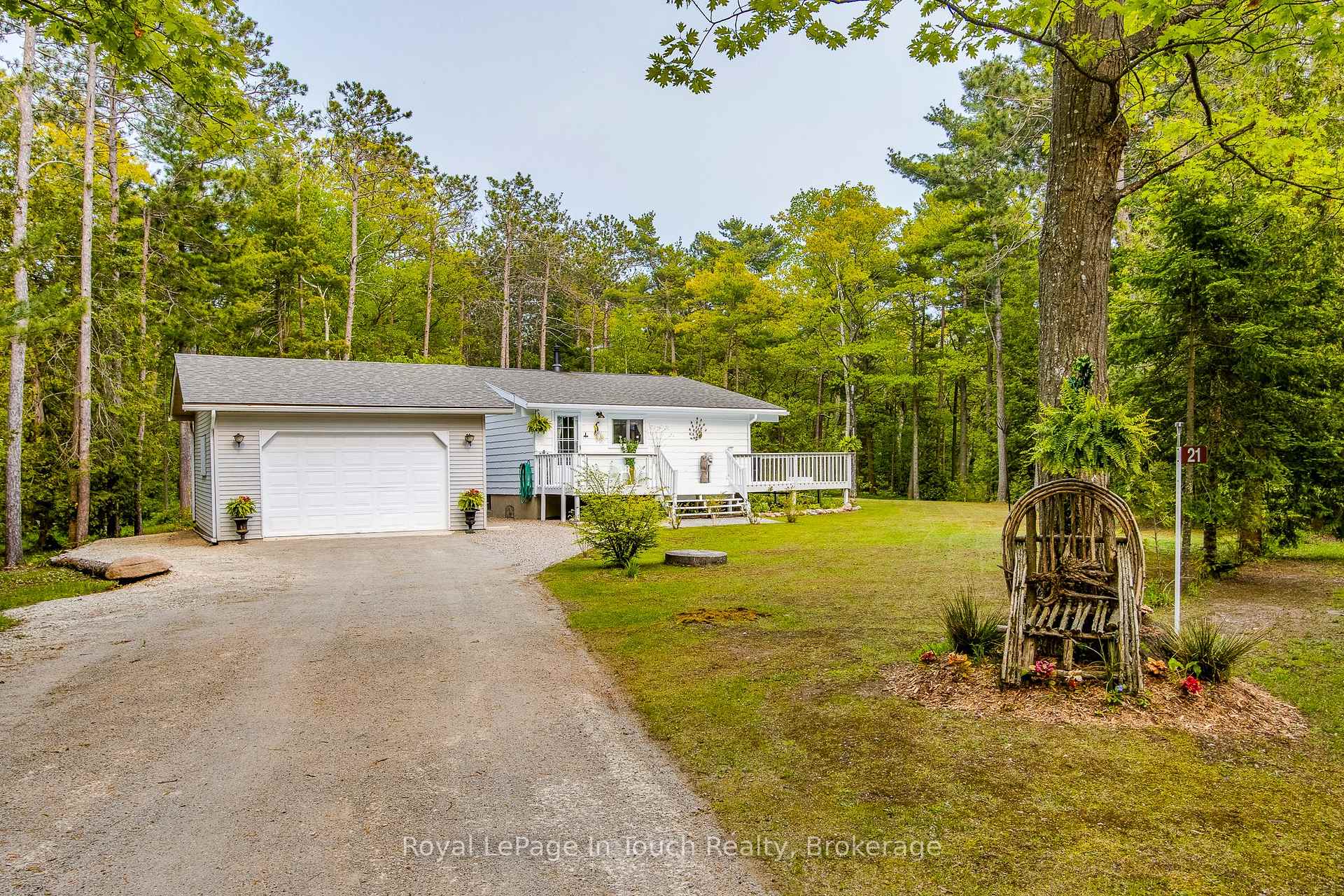 Photo 22 of 21 Moonlight Court, Tiny, Rural Tiny — HOMEH