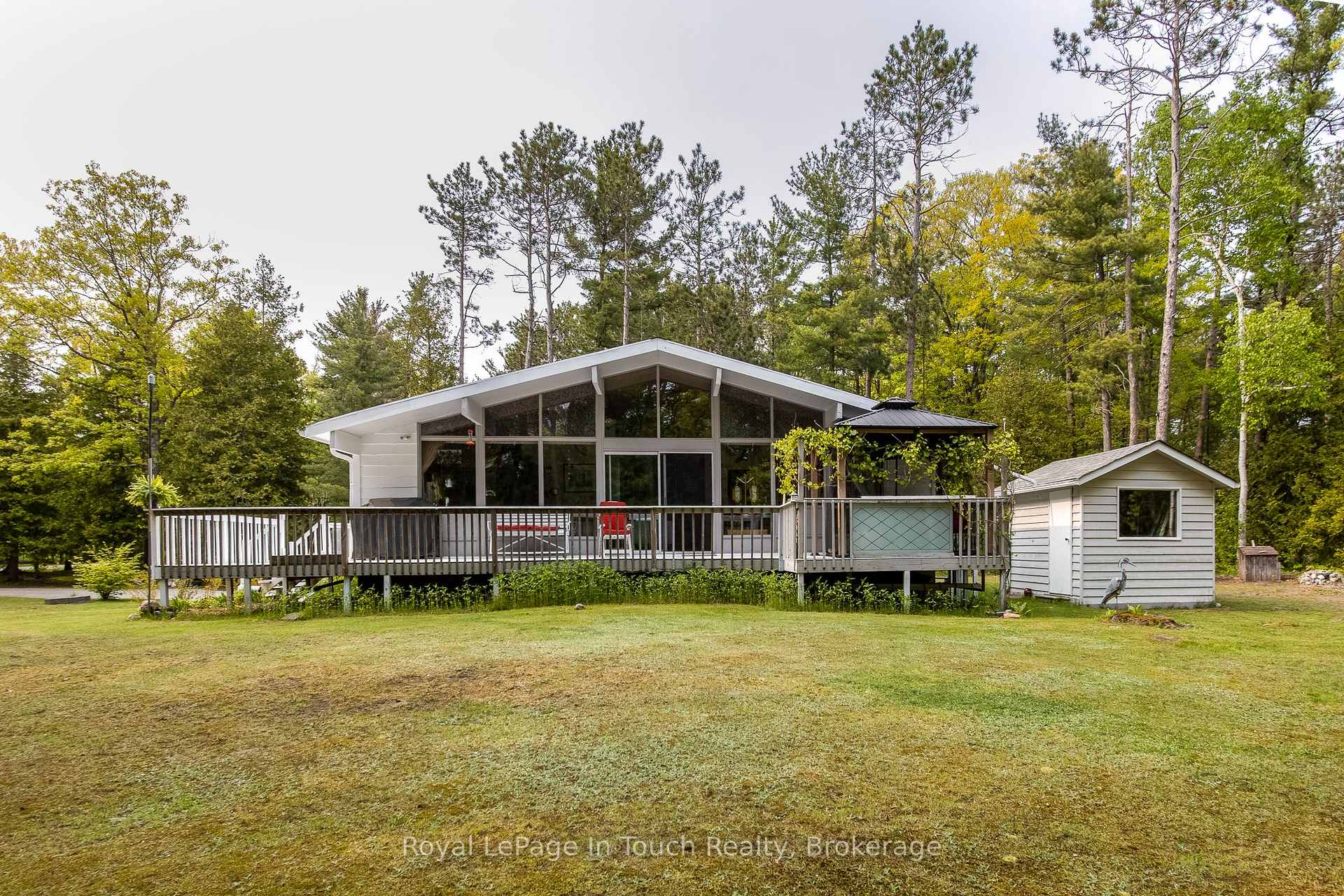 Photo 23 of 21 Moonlight Court, Tiny, Rural Tiny — HOMEH