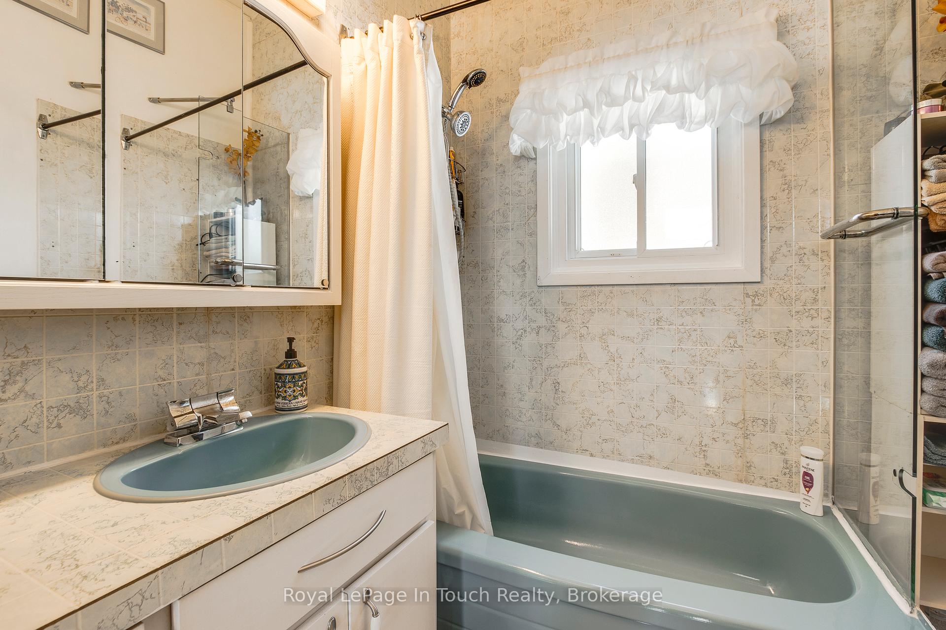 Photo 36 of 21 Moonlight Court, Tiny, Rural Tiny — HOMEH