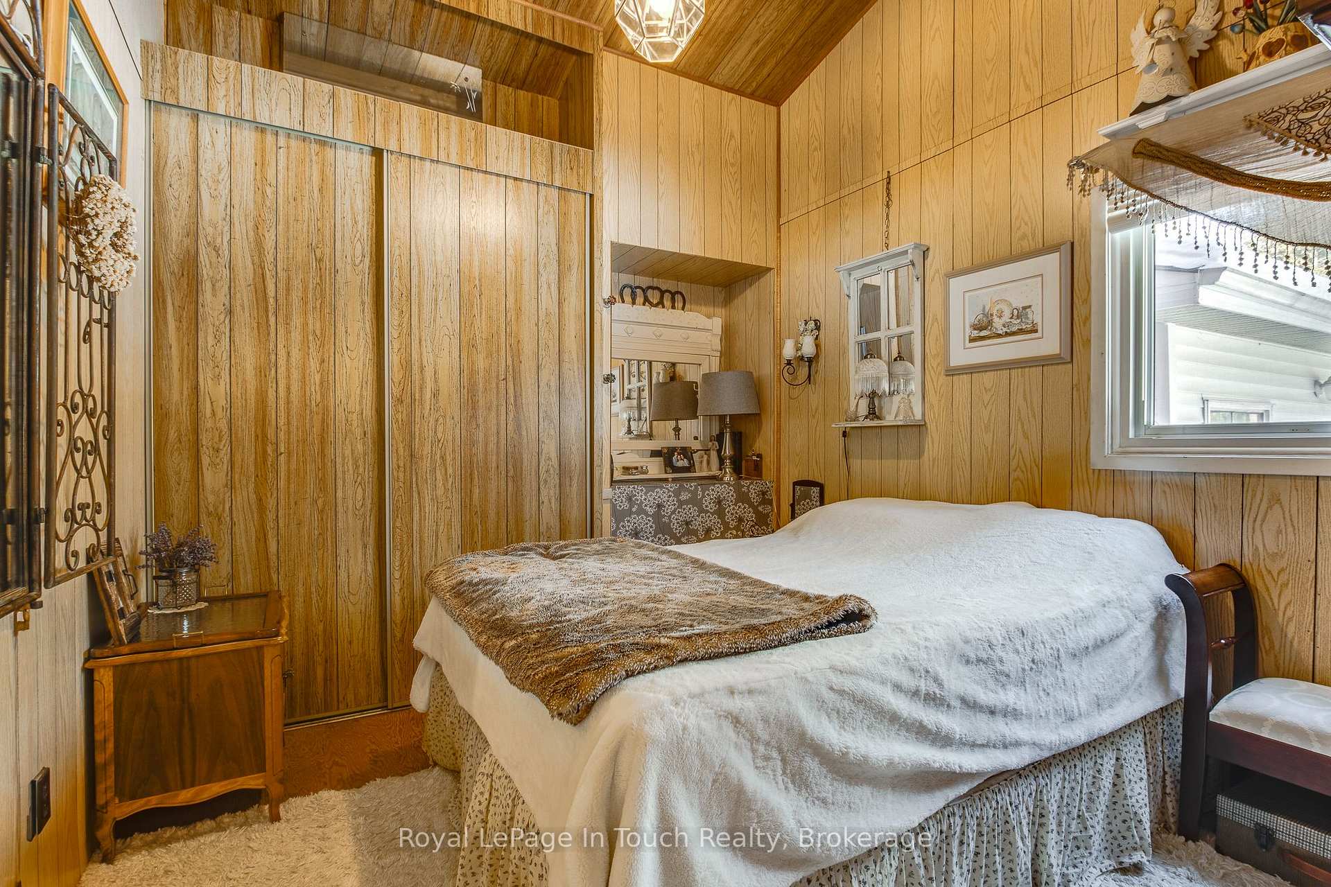 Photo 37 of 21 Moonlight Court, Tiny, Rural Tiny — HOMEH