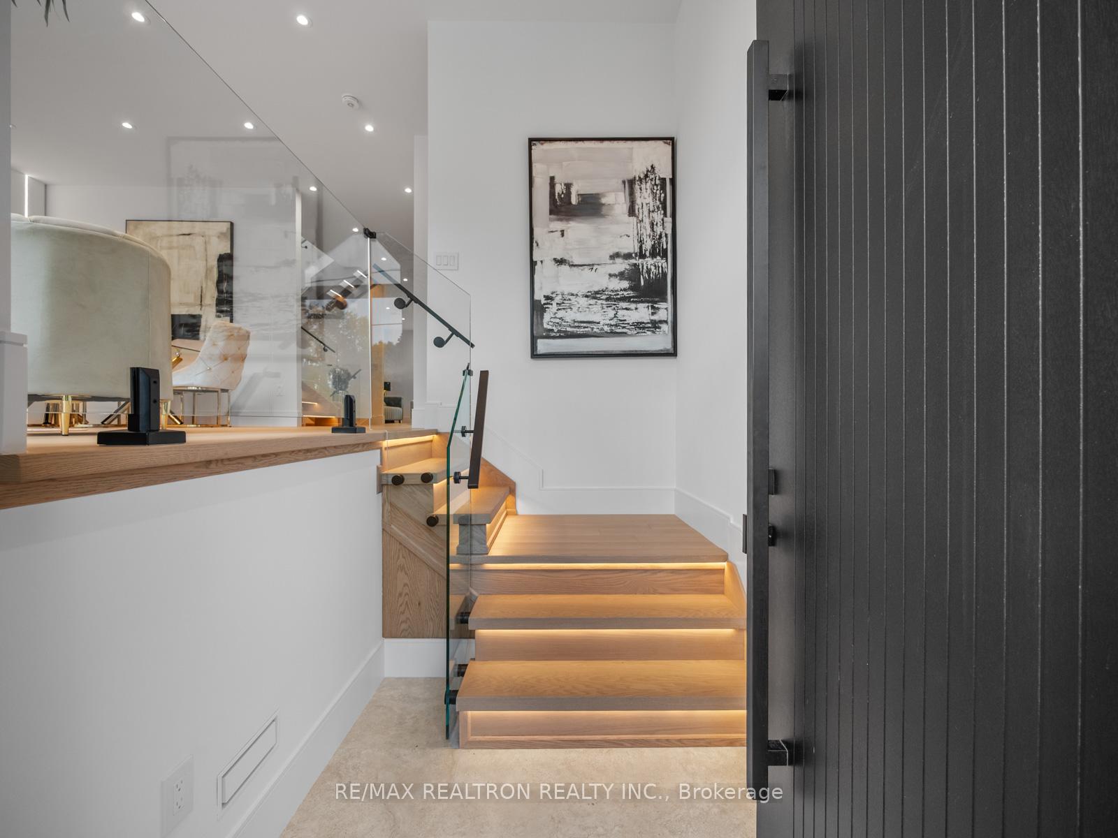 Photo 3 of 60 St Hubert Avenue, Toronto, East York — HOMEH