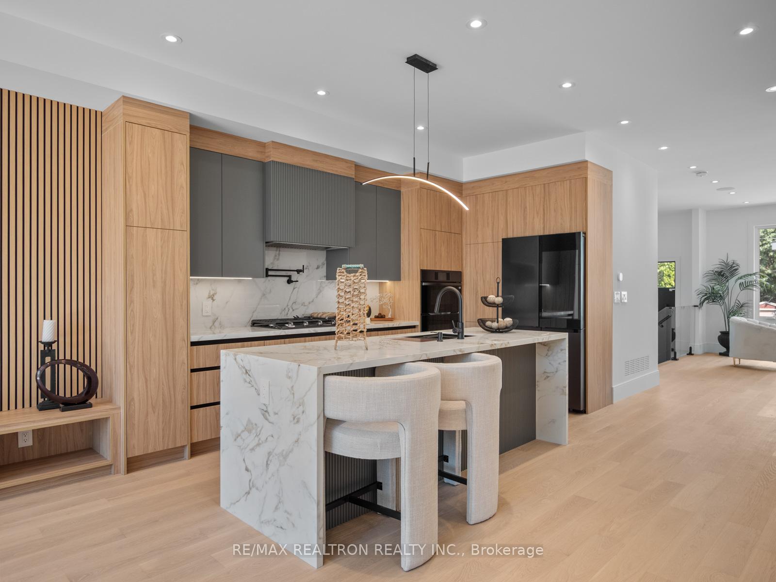 Photo 14 of 60 St Hubert Avenue, Toronto, East York — HOMEH