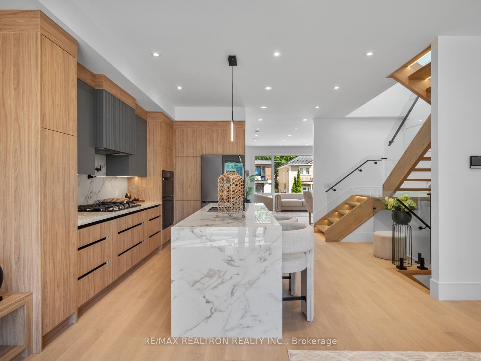 Photo 15 of 60 St Hubert Avenue, Toronto, East York — HOMEH