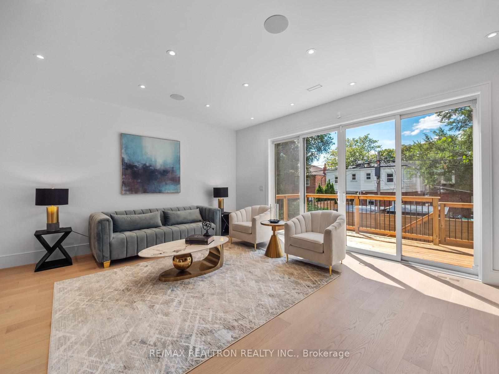Photo 17 of 60 St Hubert Avenue, Toronto, East York — HOMEH