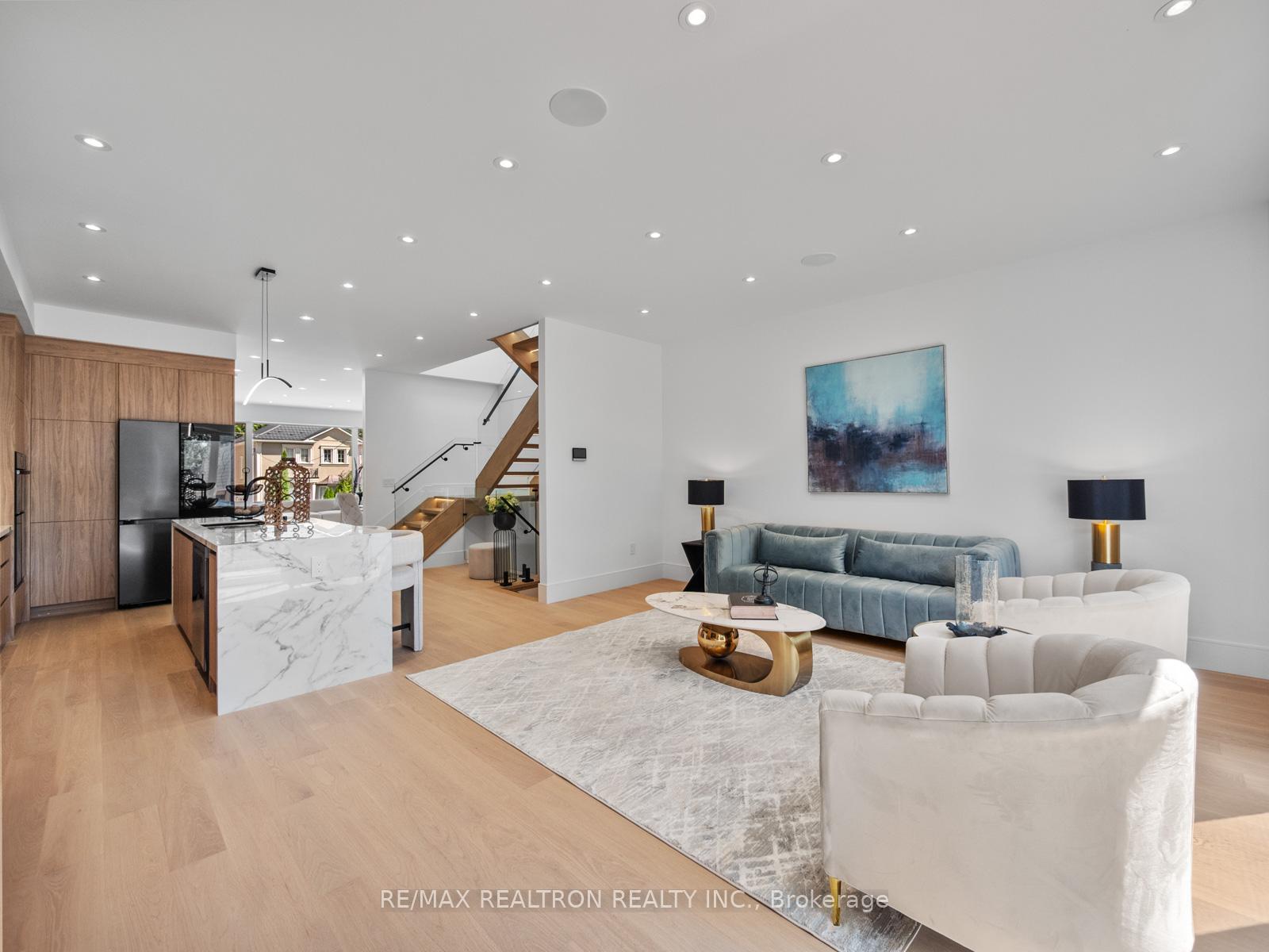 Photo 19 of 60 St Hubert Avenue, Toronto, East York — HOMEH