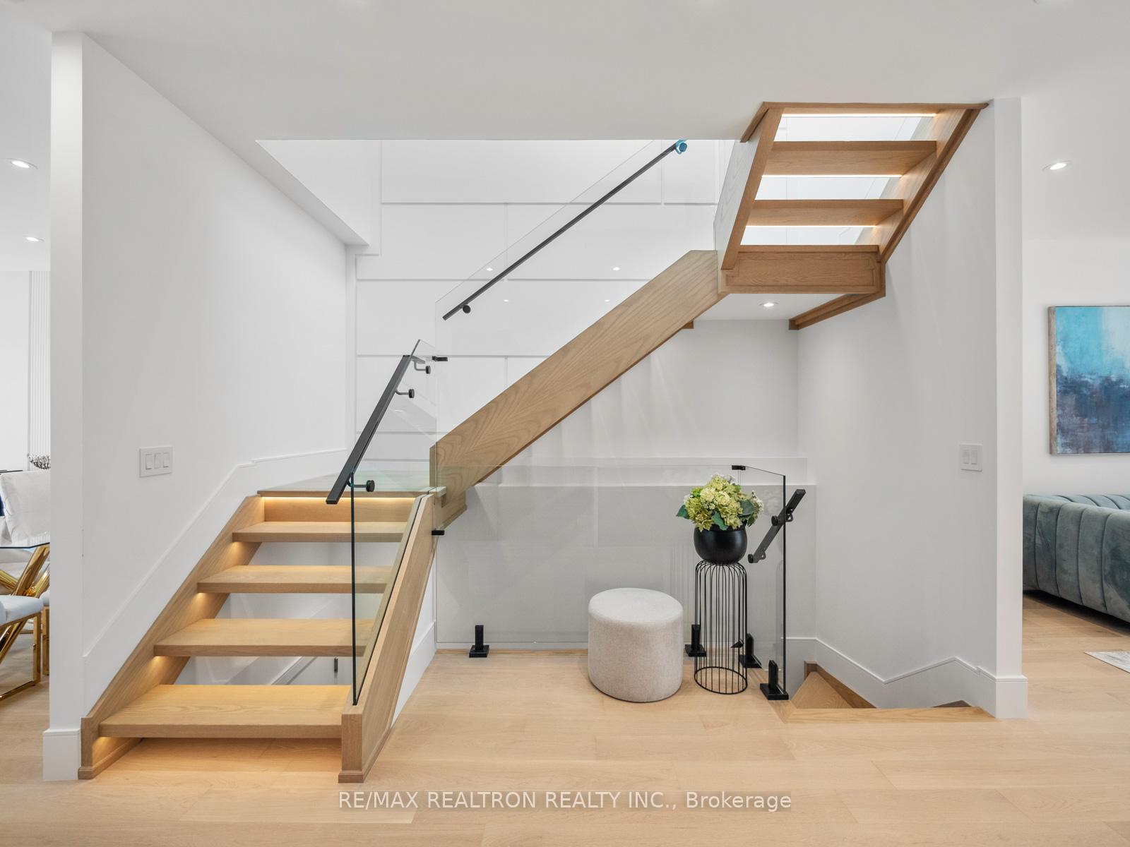 Photo 23 of 60 St Hubert Avenue, Toronto, East York — HOMEH